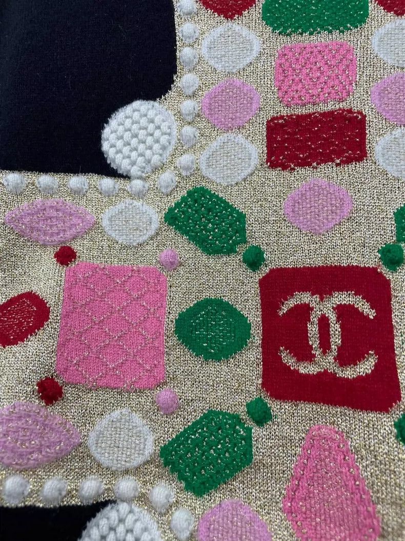 Chanel Chanel Knitted sweater with colorful gem pattern 2504-Nexta Size S / US 4 / IT 40 - 4 Thumbnail