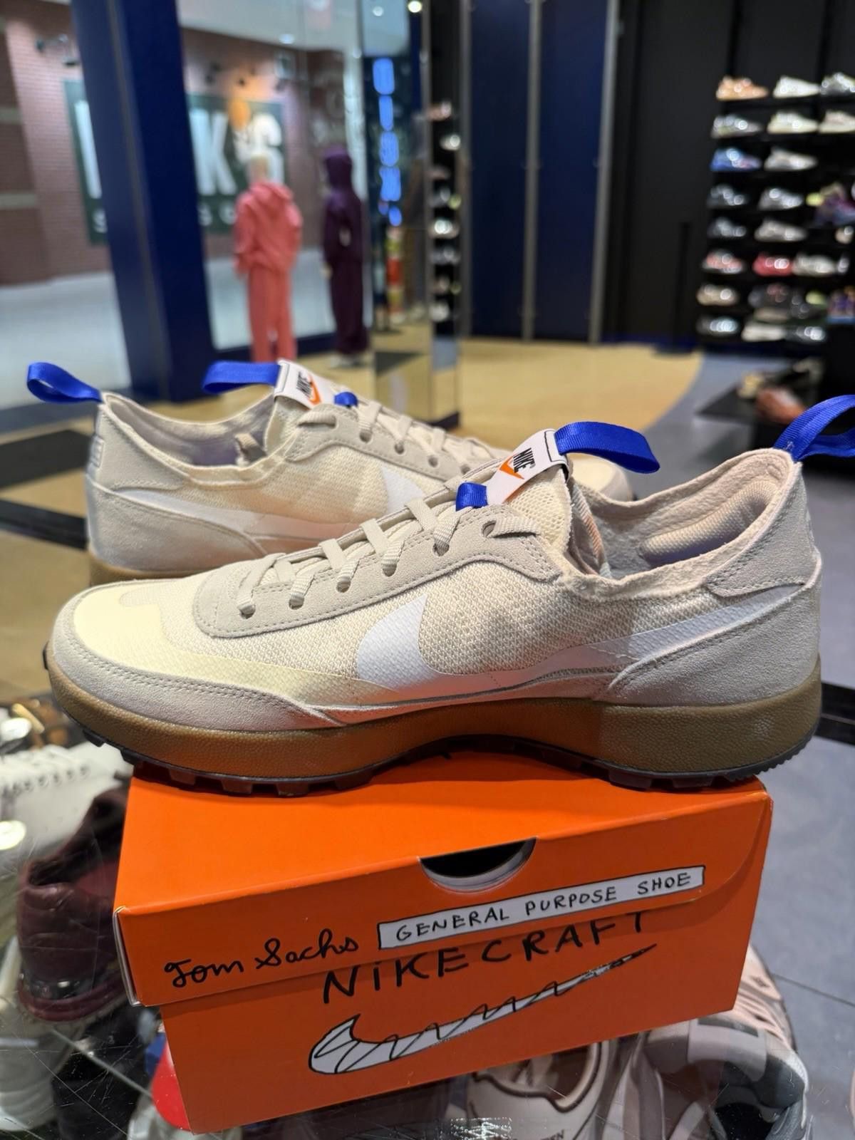 Nike Women's 12 / Men's Size 10.5 NikeCraft General Purpose Size US 10.5 / EU 43-44 - 10 Thumbnail
