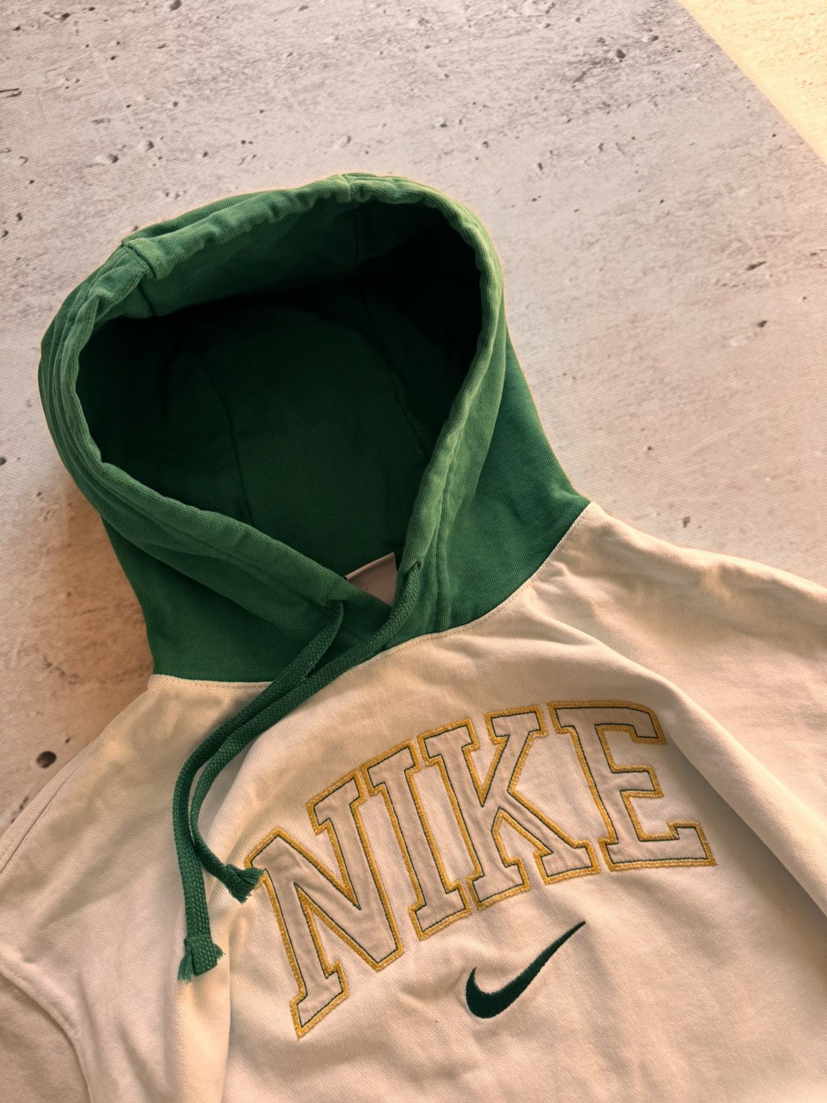 Nike × Vintage NIKE VINTAGE CENTER LOGO OVERSIZE BOXY HOODIE Size US XL / EU 56 / 4 - 4 Thumbnail