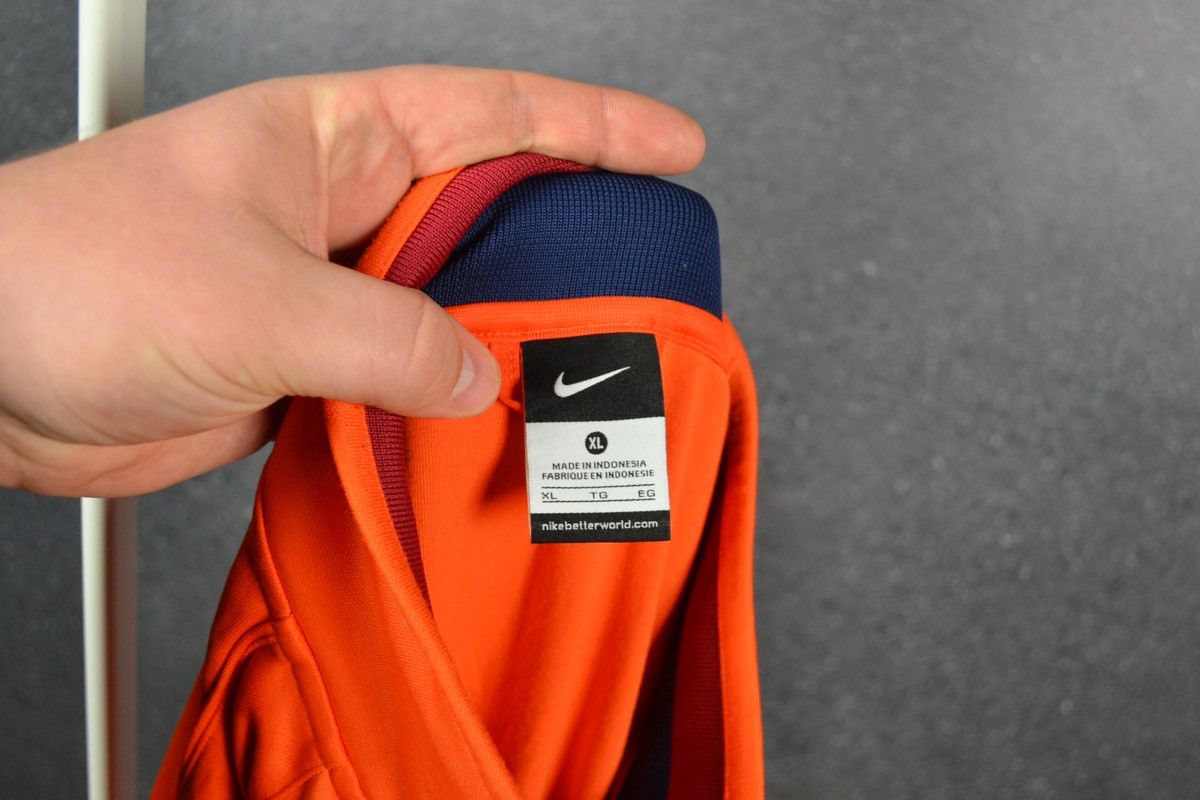 Nike FC Barcelona vintage Nike soccer track jacket orange Size US XL / EU 56 / 4 - 13 Thumbnail