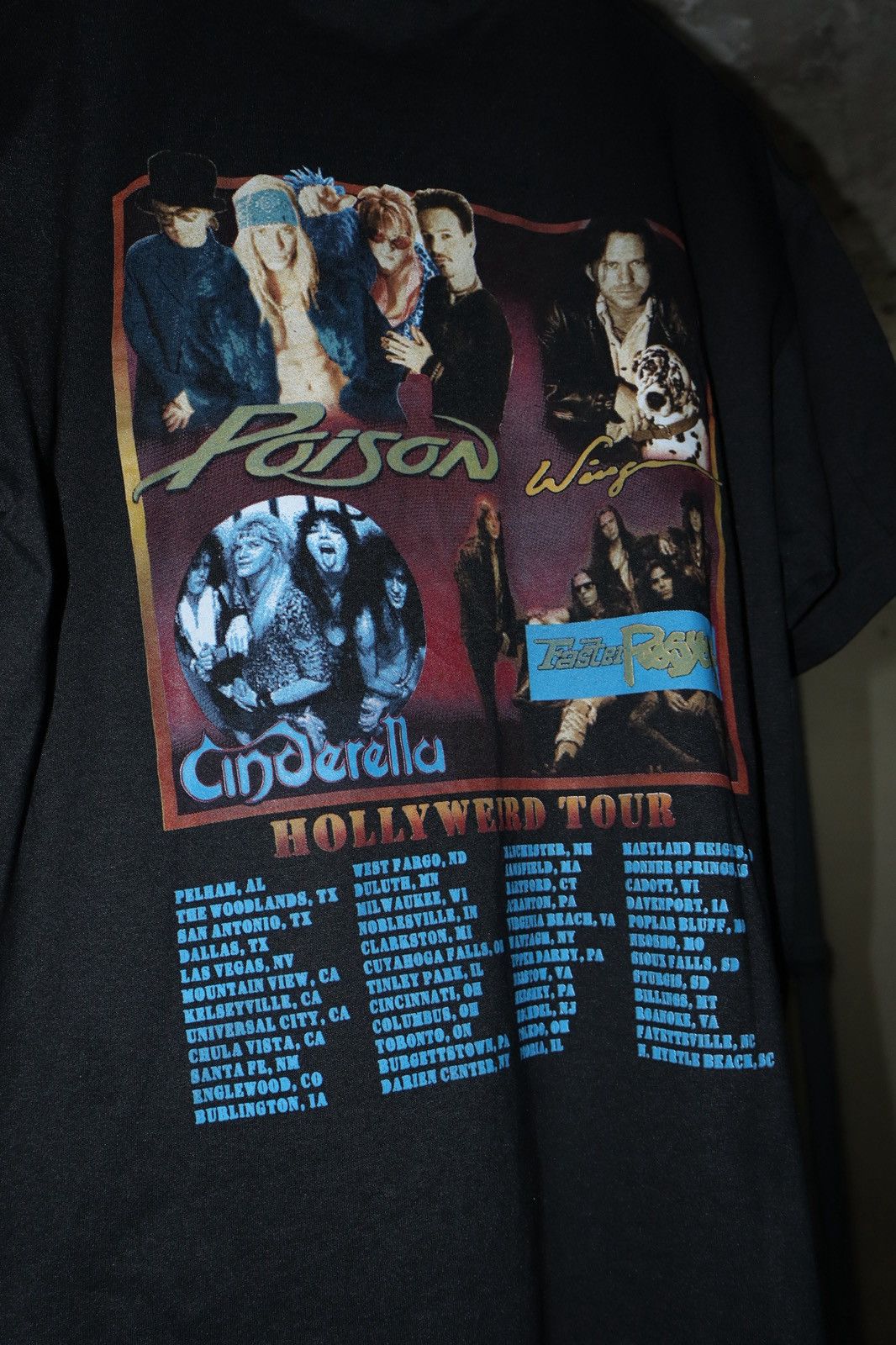 Band Tees Vintage Poison Hollyweird Tour 2002 T-Shirt Size US L / EU 52-54 / 3 - 6 Thumbnail