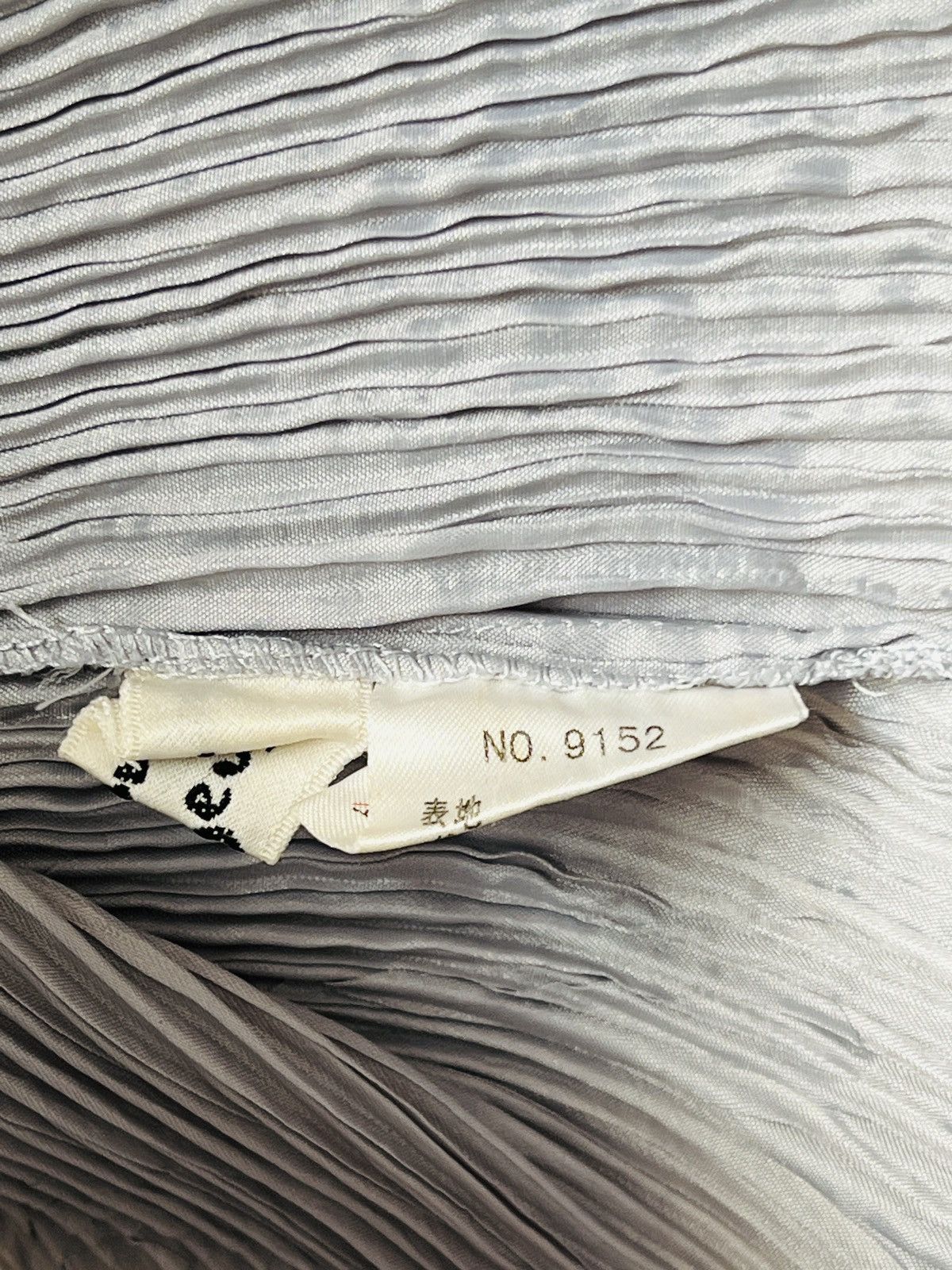 Issey Miyake RITSUKO SHIRAHAMA Issey Miyake Pleats T-shirt Size US XS / EU 42 / 0 - 7 Thumbnail