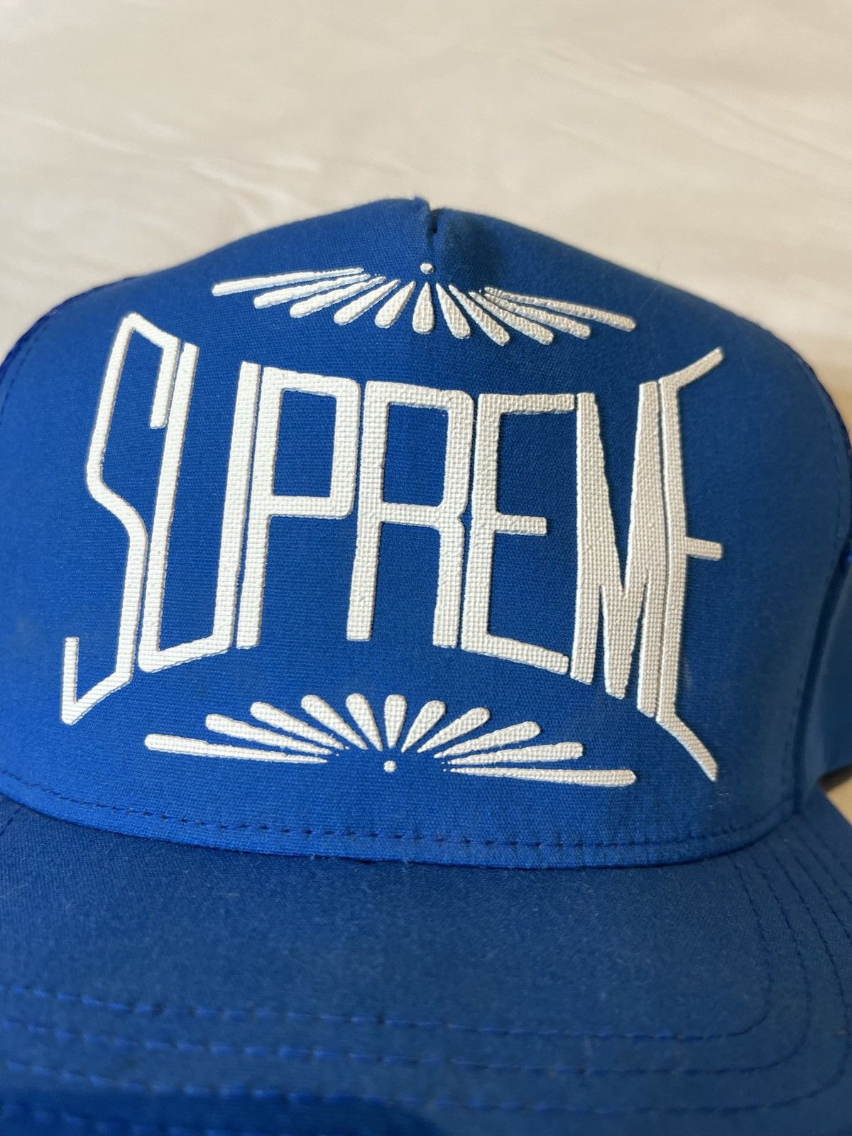 Supreme Supreme Blue Arc Logo Mesh SnapBack Size ONE SIZE - 1 Thumbnail