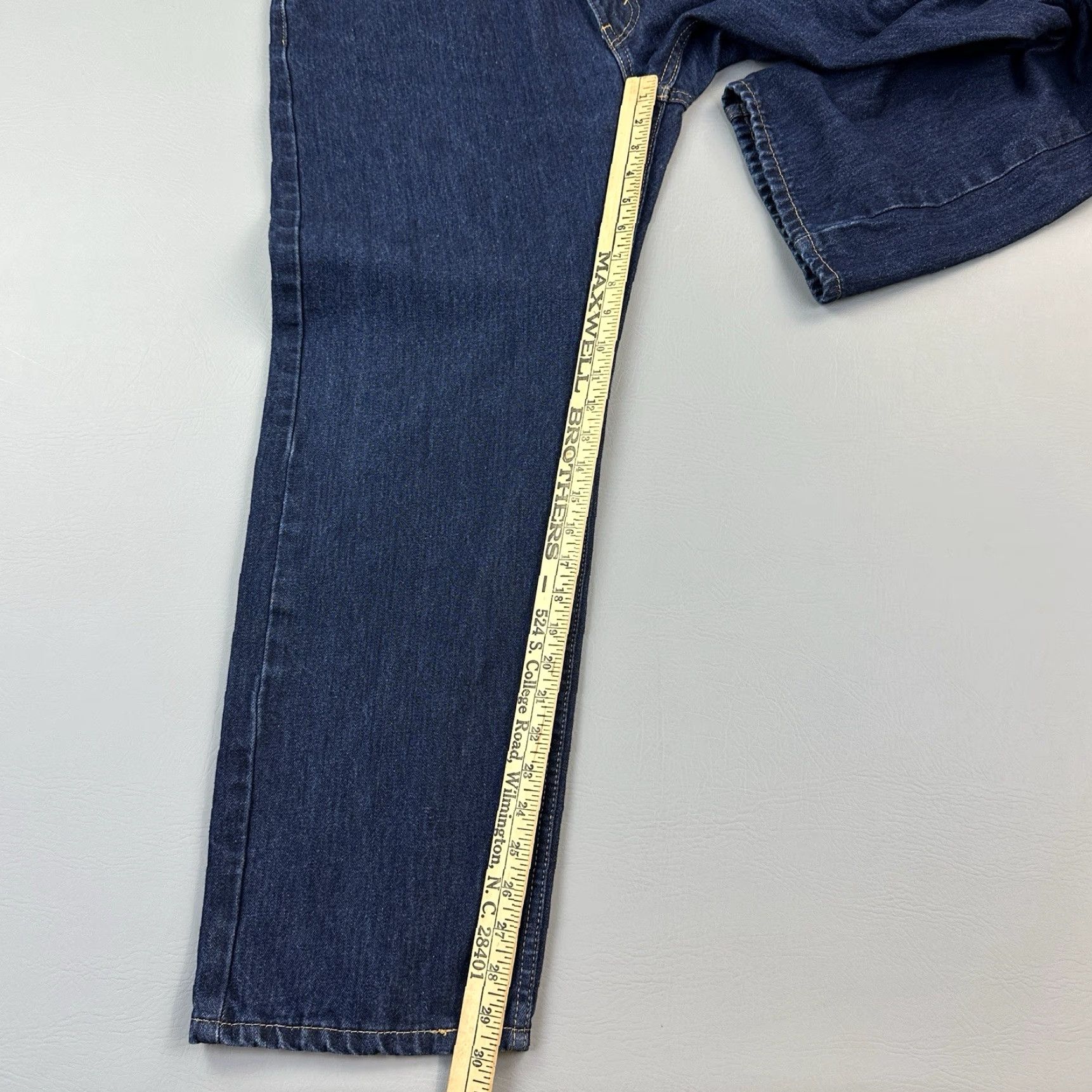 Levi's Levis 505 Jeans Mens 40x30 Blue Dark Wash Denim Regular Fit Straight Leg Jeans Size US 40 / EU 56 - 2 Thumbnail