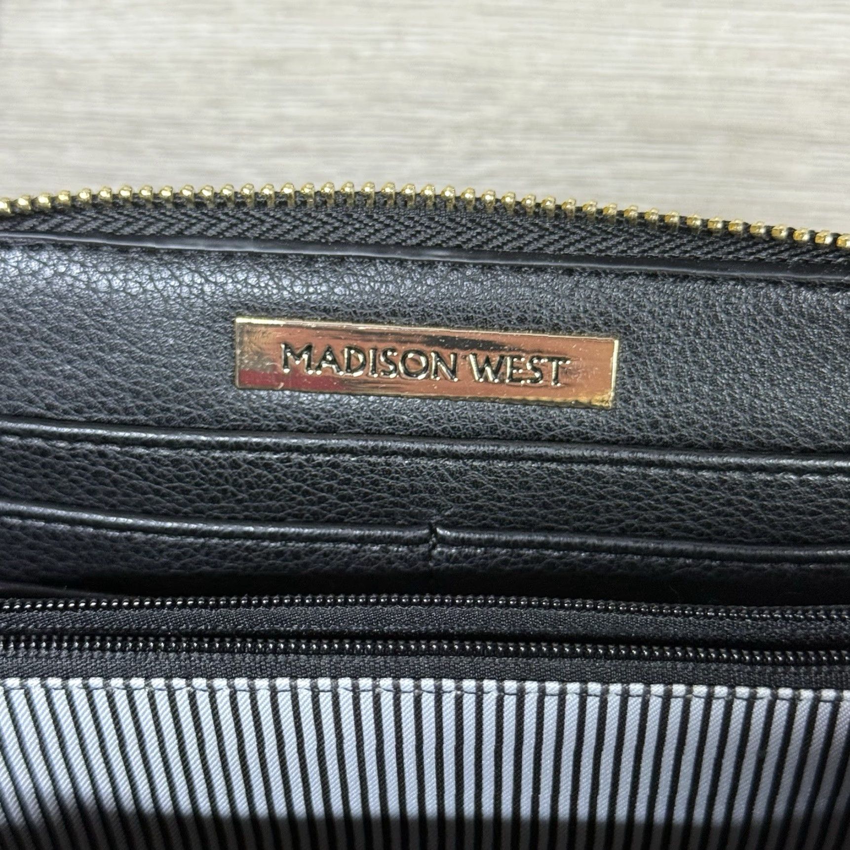 Madison MADISON WEST Black Convertible Wristlet Crossbody Bag Purse Clutch Size ONE SIZE - 5 Thumbnail