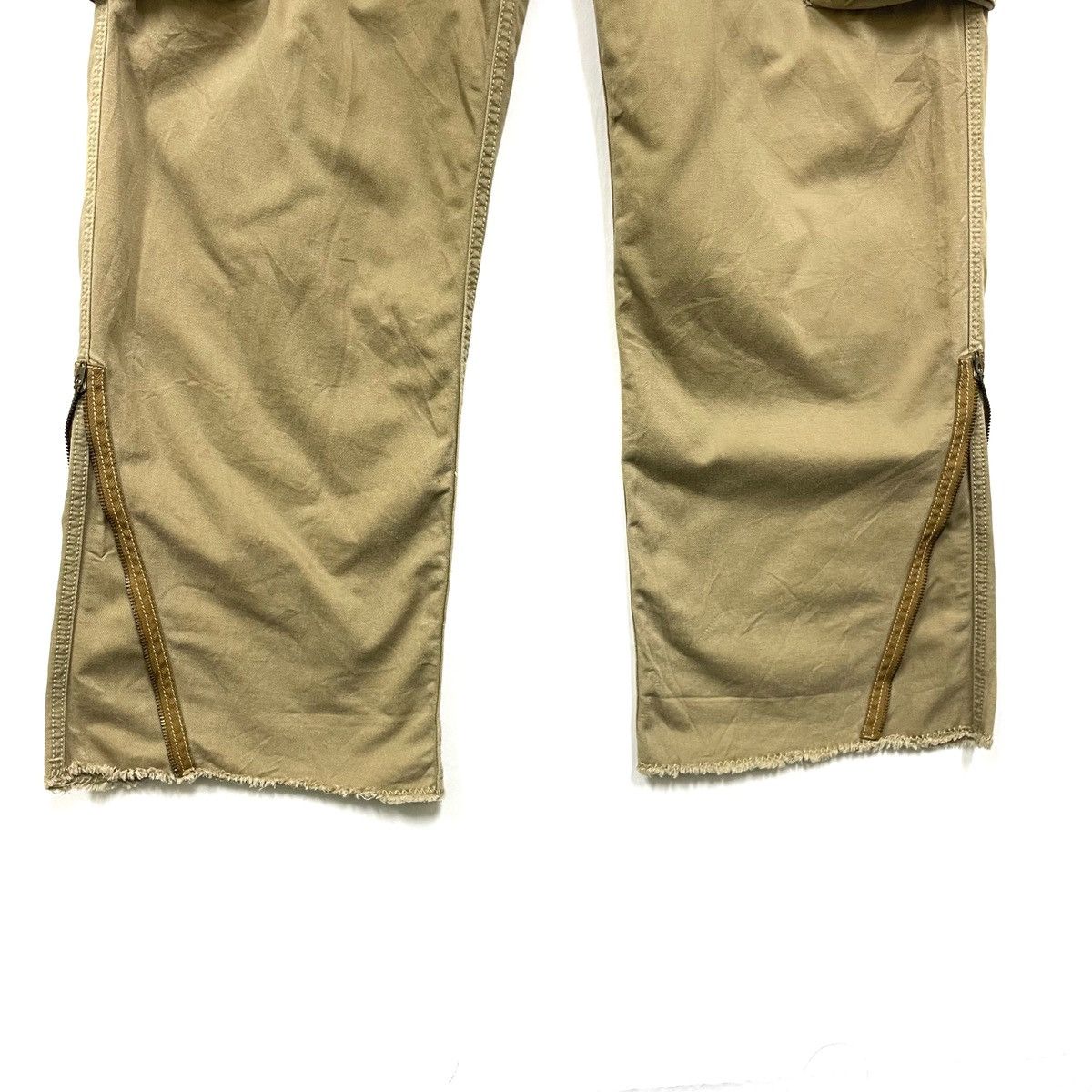 Levi's Made & Crafted Vintage 2005 Levi's Cargo Baggy With Adjustment Zip Size US 33 - 12 Thumbnail