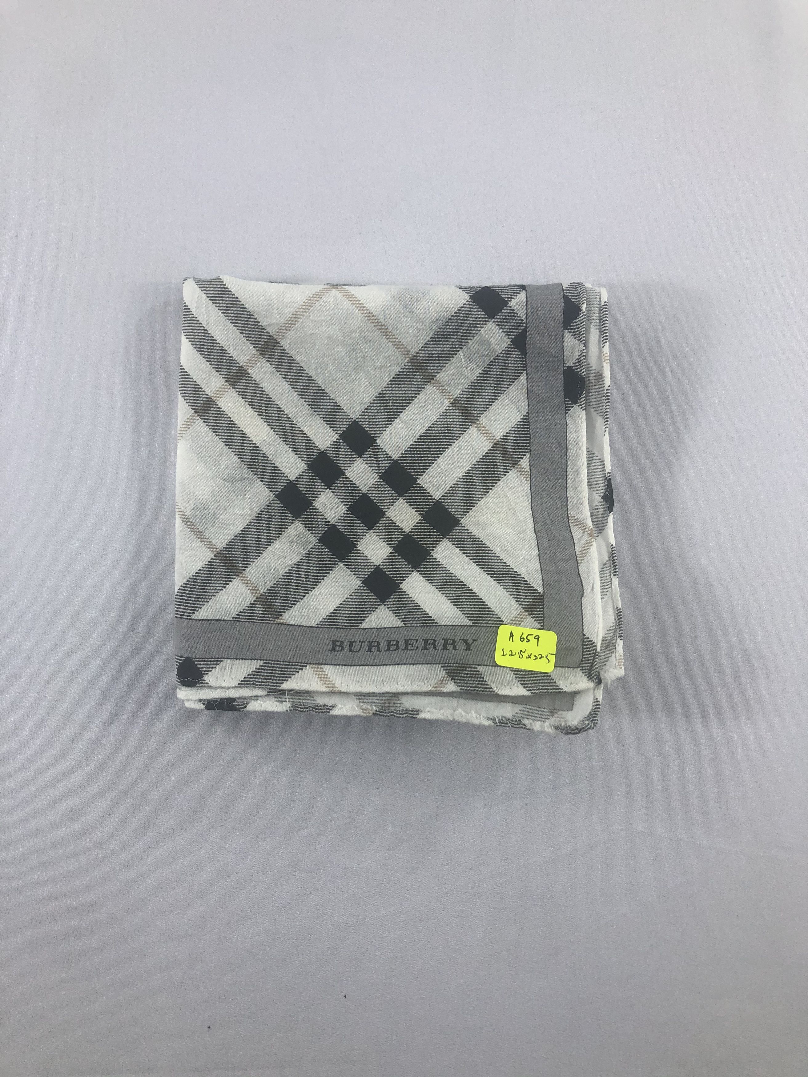 Burberry Burberry Handkerchief / Bandana / Neckerchief / Headband Size ONE SIZE - 6 Thumbnail