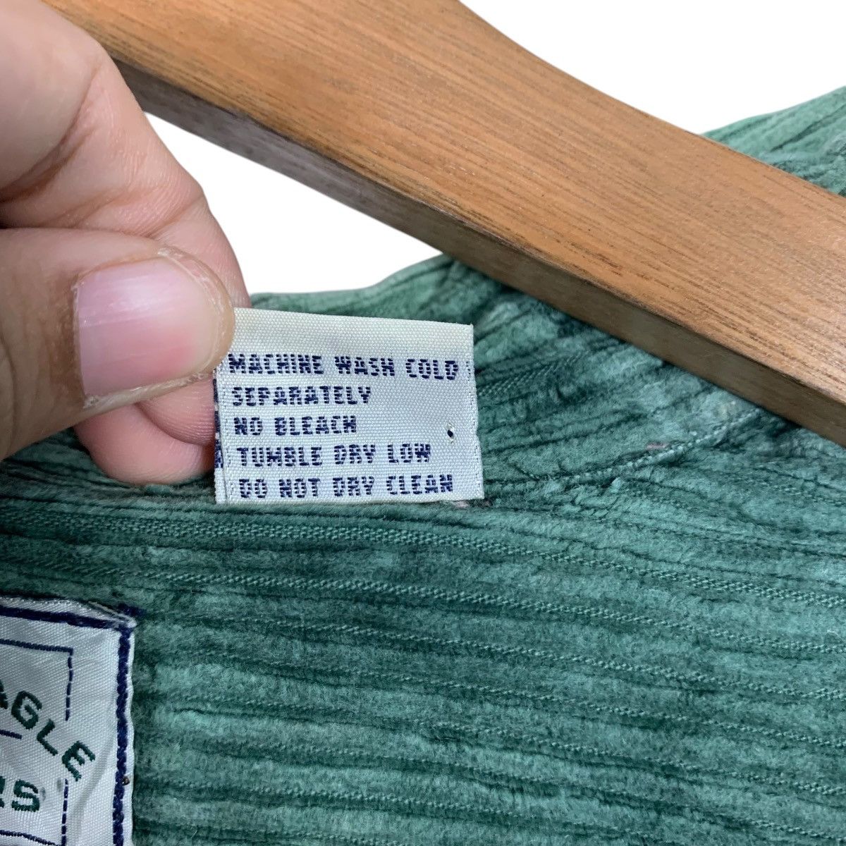 American Eagle Outfitters AMERICAN EAGLE Green Corduroy Flannel Jacket #1818-C22 Size US M / EU 48-50 / 2 - 18 Thumbnail