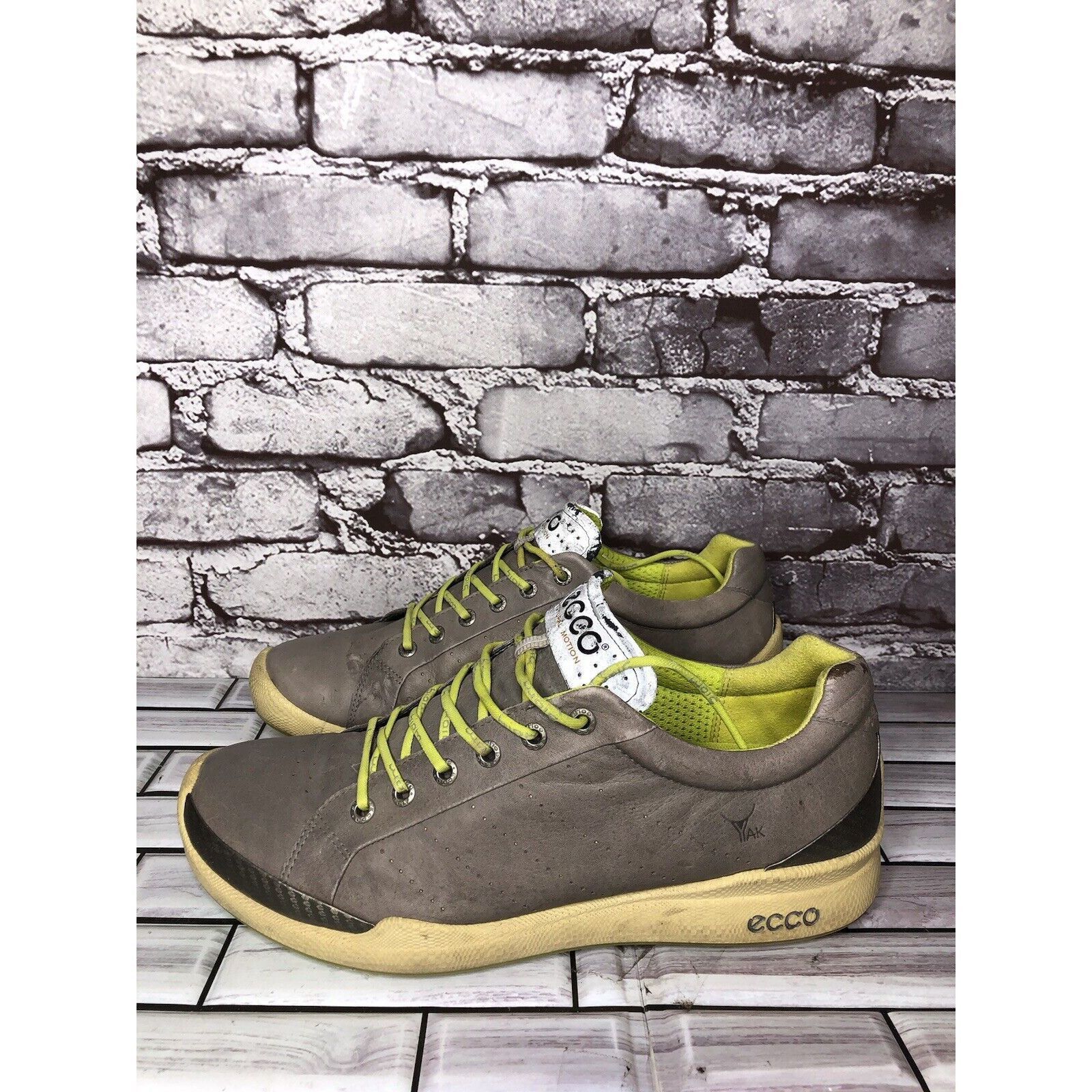 Ecco Ecco Biom Hybrid Gray Yak Leather Green Golf Shoes Spikeless Size US 10 / EU 43 - 9 Thumbnail