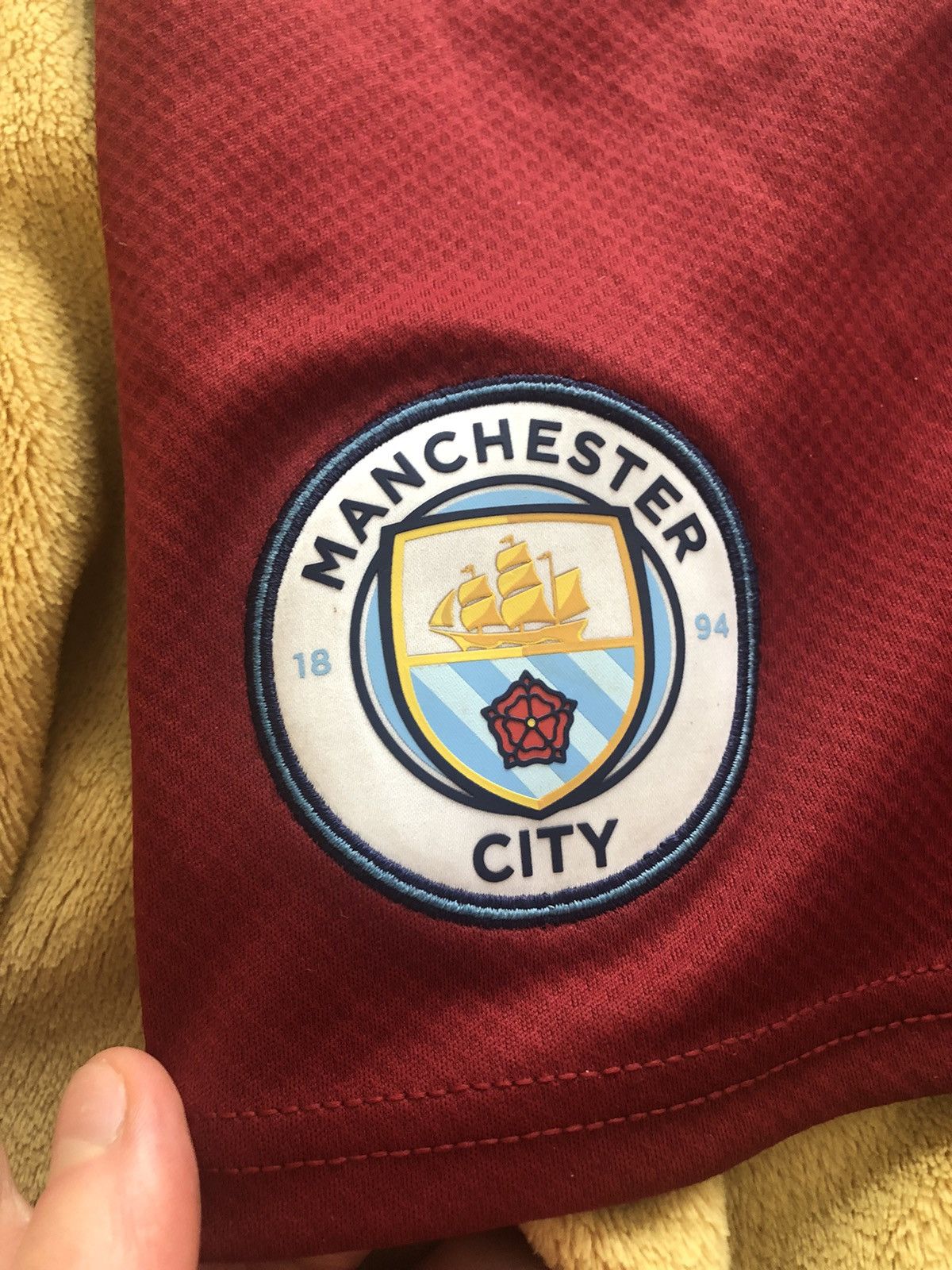 Puma × Vintage PUMA MANCHESTER CITY VINTAGE SOCCER FOOTBALL SHORTS Size US 29 - 2 Thumbnail