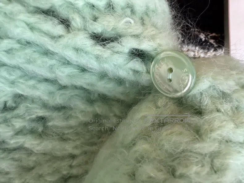 Chanel Chanel 25k super cute mint green cartoon big sweater Size XS / US 0-2 / IT 36-38 - 4 Thumbnail