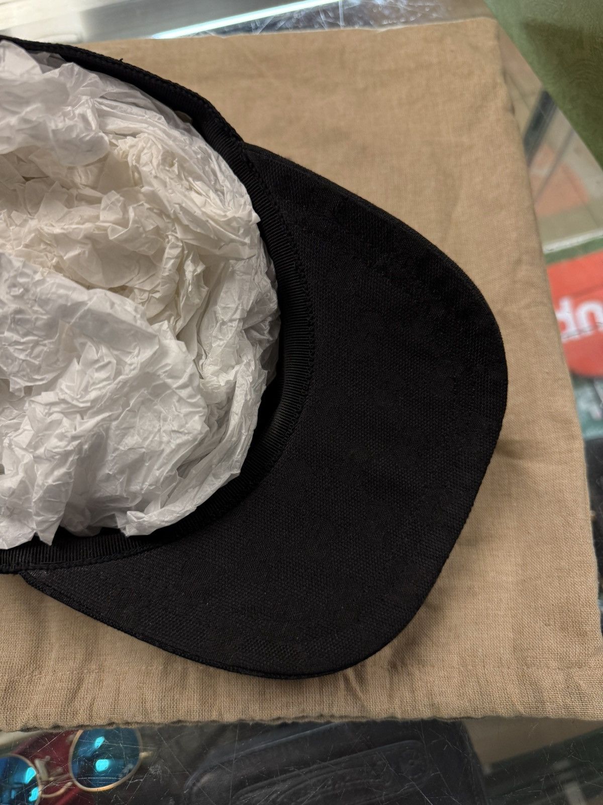 Gucci Gucci Black Logo Hat 100% Authentic Clean 🧼 Size ONE SIZE - 9 Thumbnail