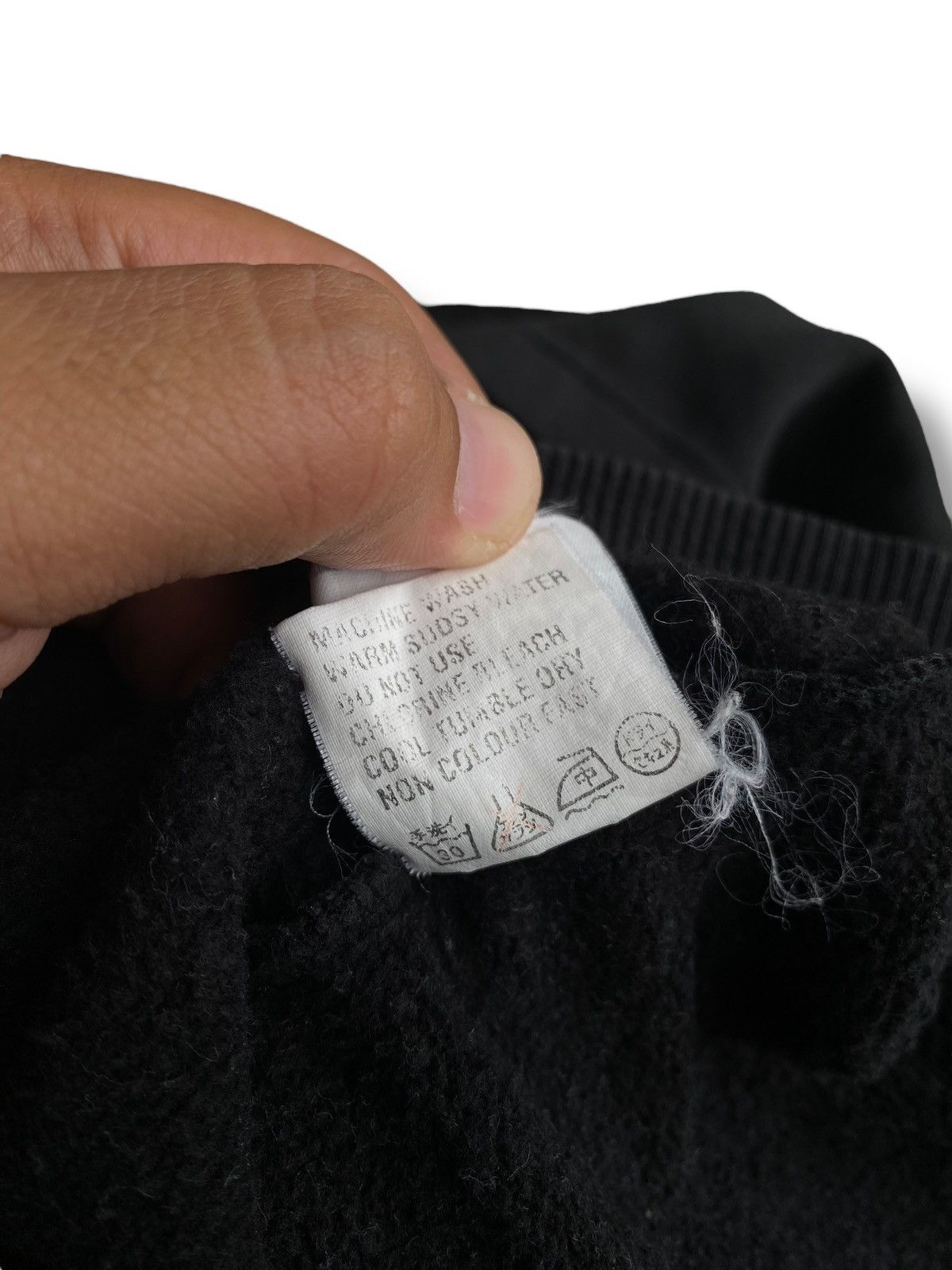 Yves Saint Laurent Vintage Yves Saint Laurent Sweatshirt Pull Over. #E6 Size US L / EU 52-54 / 3 - 5 Thumbnail
