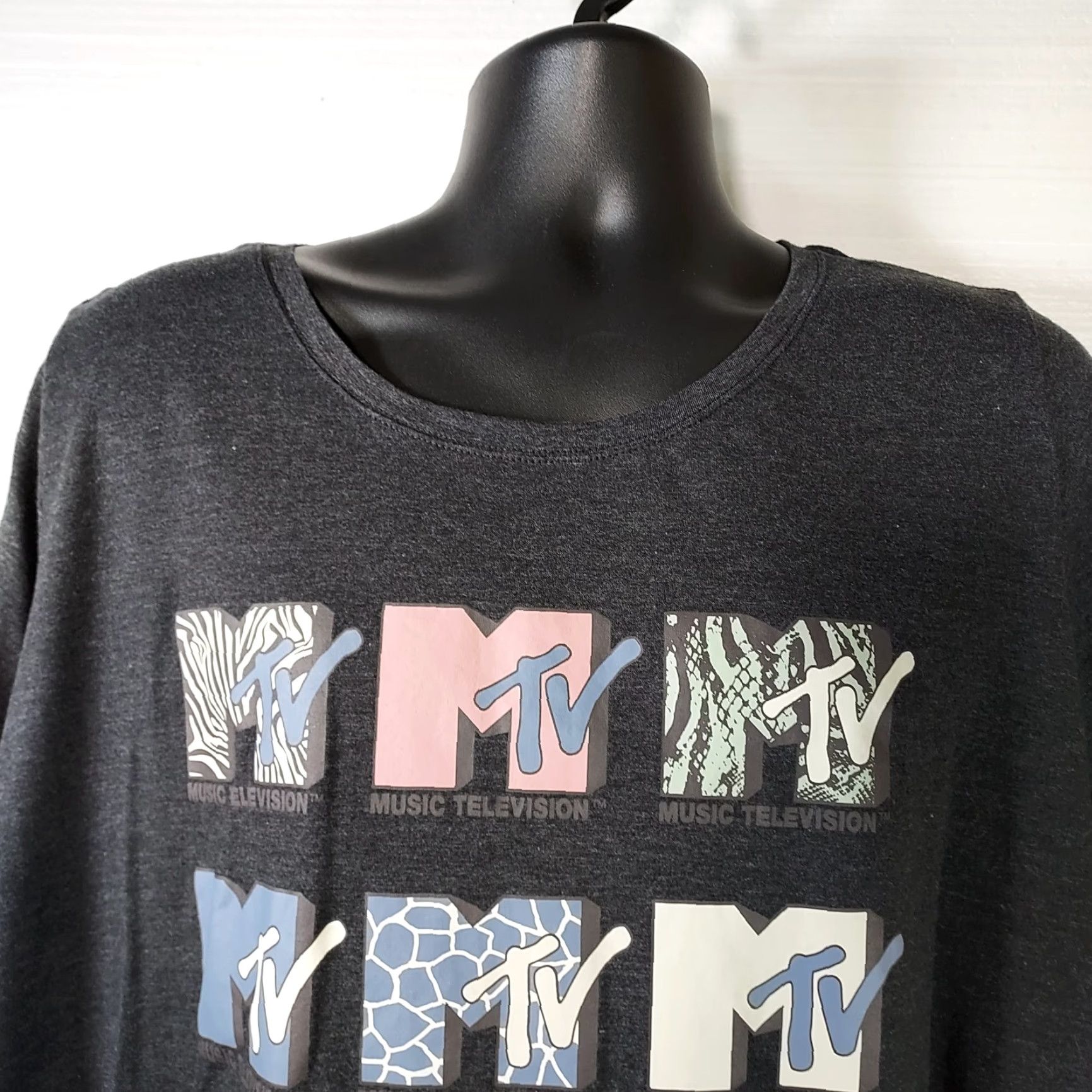 Etro MTV Shirt Womens 3XL Charcoal Gray Retro Music Television Ladies T-Shirt Cap Sleeve Short Sleeve Womens Size XXL / US 16-18 / IT 52-54 - 4 Thumbnail