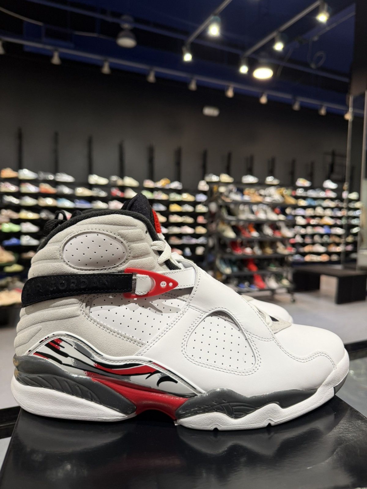 Jordan Brand Size 9 - Jordan 8 Retro White True Blue (2025) Size US 9 / EU 42 - 3 Thumbnail