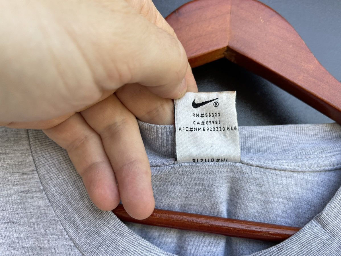 Vintage Vintage y2k Nike t- shirts retro jersey Big swoosh Size US L / EU 52-54 / 3 - 5 Thumbnail