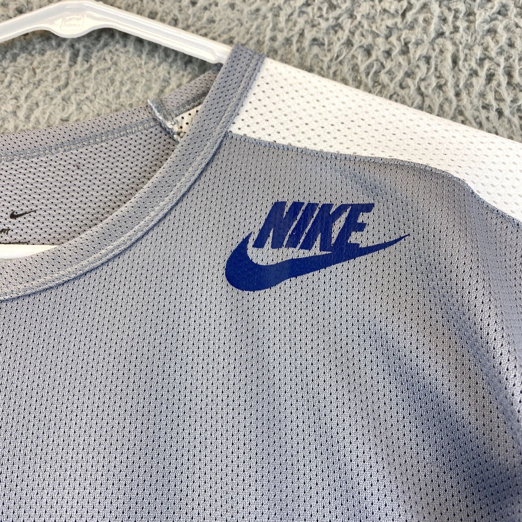 Nike Nike Dri-Fit Short Sleeve T Shirt Men's XL Extra Large Gray White /83-34 Size US XL / EU 56 / 4 - 2 Thumbnail
