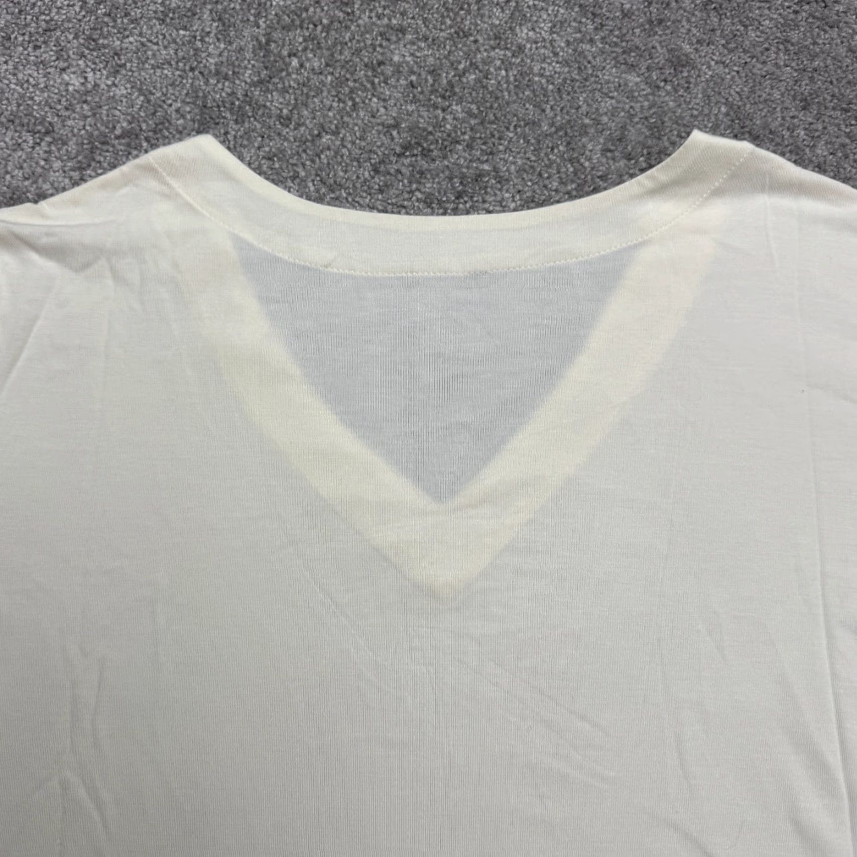 Essentials Betabrand T-Shirt Womens 2XL Ivory V-Neck Short Sleeve Casual Tee NWT Size XXL / US 16-18 / IT 52-54 - 3 Thumbnail