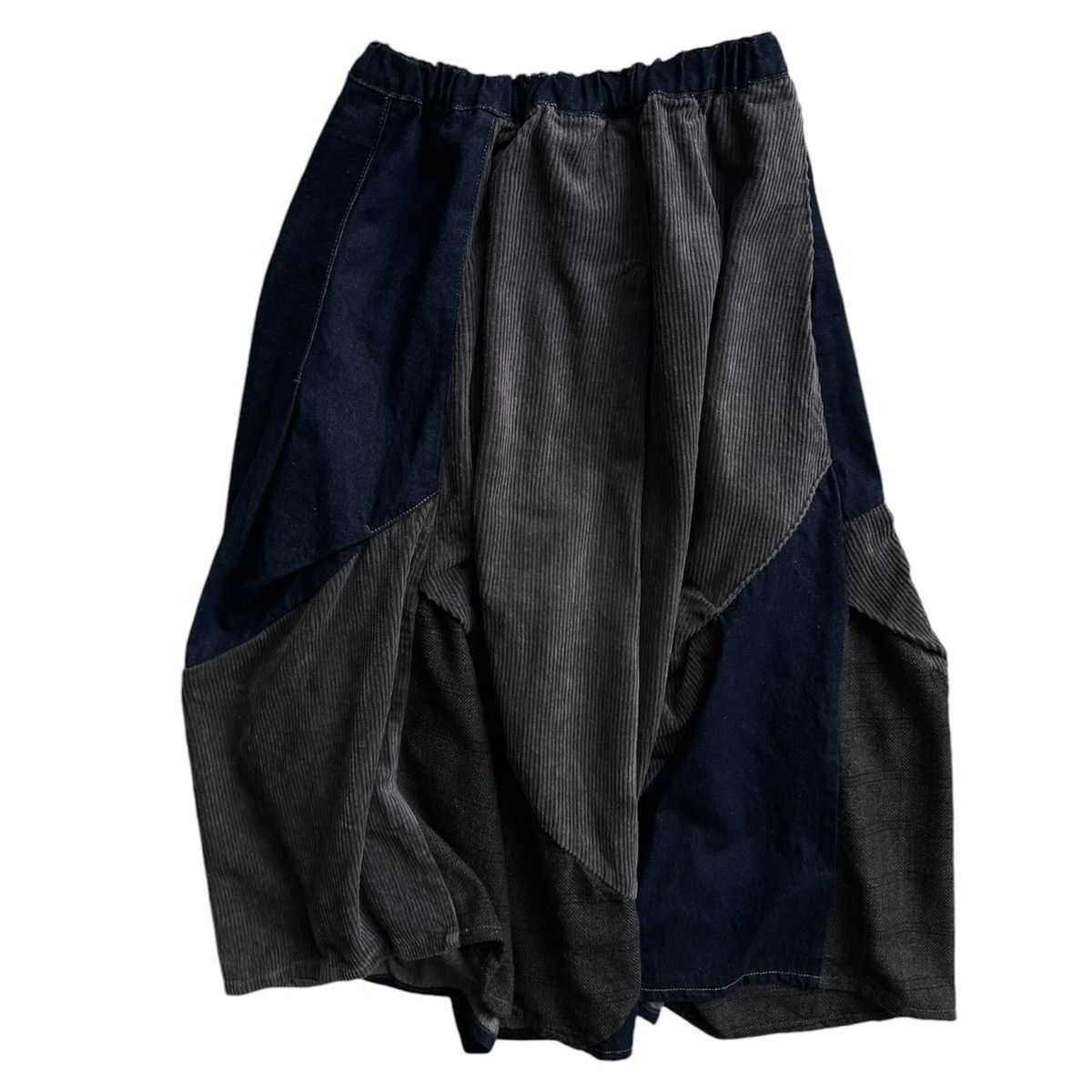 Japanese Brand COTOPONE PATCHWORK SKIRT🇯🇵 Size 27" / US 4 / IT 40 - 3 Thumbnail