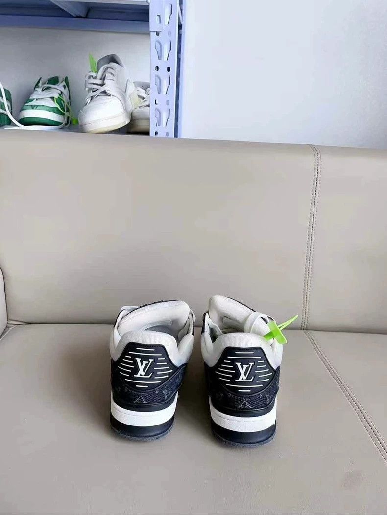 Louis Vuitton Louis Vuitton Louis Vuitton LV Trainer Black and White Sne Size US 10 / EU 43 - 2 Thumbnail