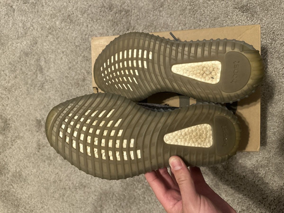 Yeezy Yeezy Boost 350 v2 Beluga 2.0 Size US 10 / EU 43 - 4 Thumbnail