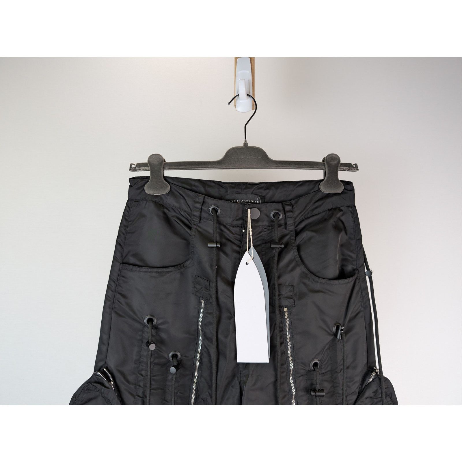Who Decides War o1rshd1 String Theory Cargo Pants in Coal Size US 30 / EU 46 - 3 Thumbnail
