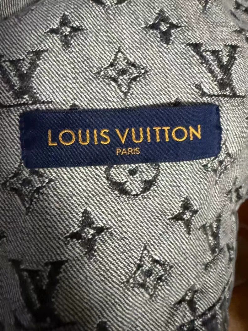 Louis Vuitton Louis Vuitton Nigo co-branded grey denim jacket Size US M / EU 48-50 / 2 - 3 Thumbnail