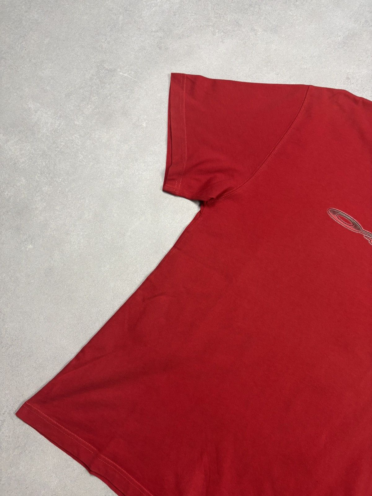 Oakley Oakley Vintage Red Spell Out T Shirt Hype Big Logo Y2K 00s Size US M / EU 48-50 / 2 - 9 Thumbnail