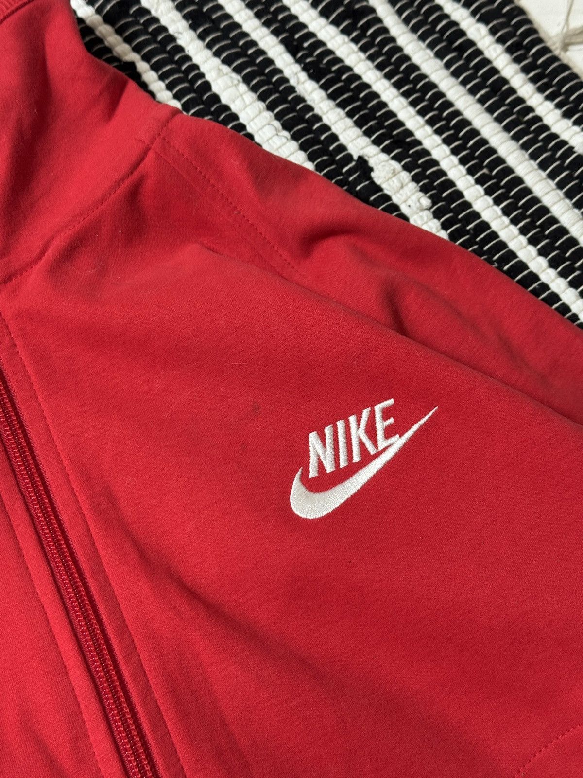 Nike VINTAGE NIKE 2000s RED TRACKSUIT Size XL / US 12-14 / IT 48-50 - 3 Thumbnail