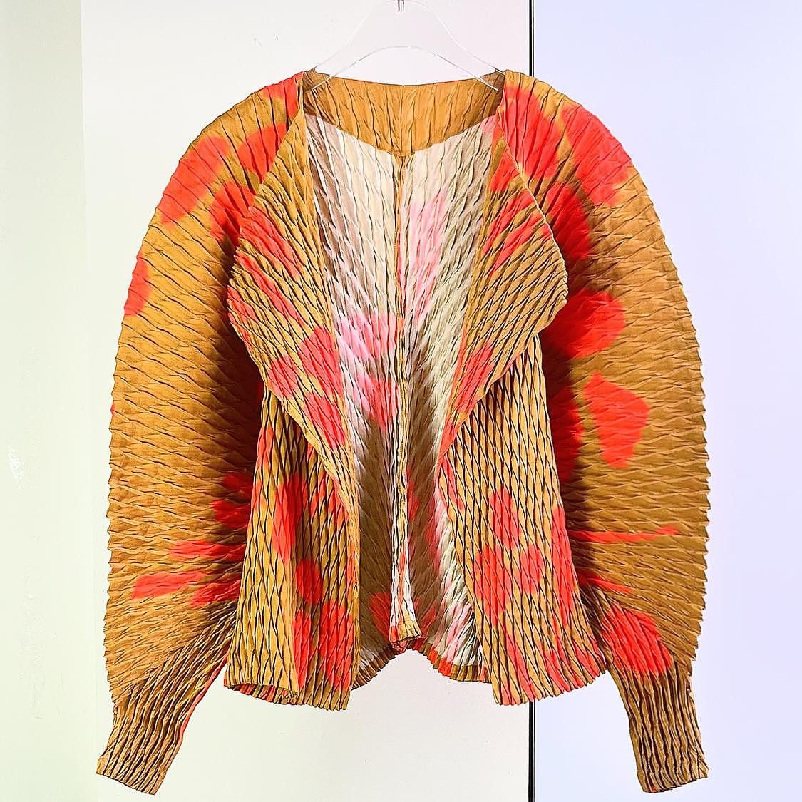 Issey Miyake Issey Miyake Pleated Patterned Cardigan Size 2 Size M / US 6-8 / IT 42-44 - 1 Thumbnail
