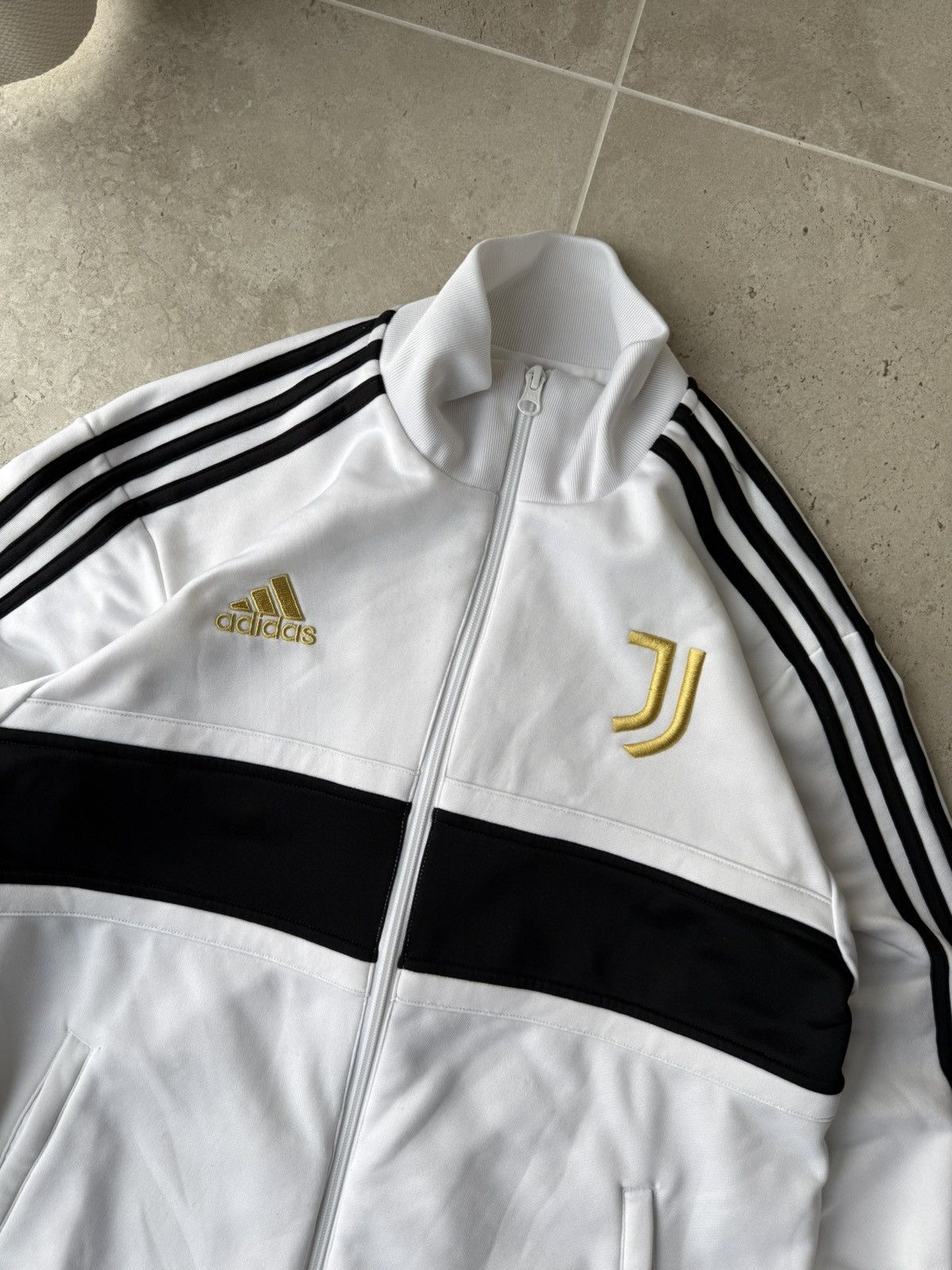 Adidas MEN'S ADIDAS FC JUVENTUS TRACK TOP JACKET Size US M / EU 48-50 / 2 - 3 Thumbnail