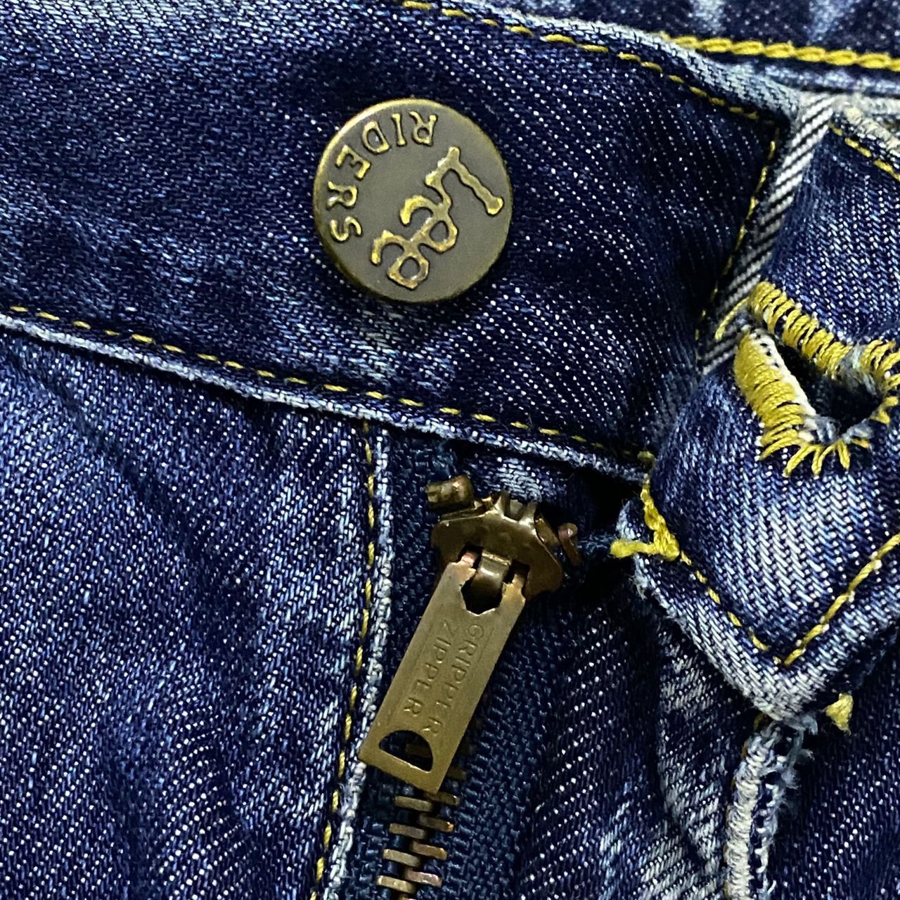 If Six Was Nine 💥Best Offer💥Vintage 90s Lee Riders Distressed Denim Size US 30 / EU 46 - 6 Thumbnail