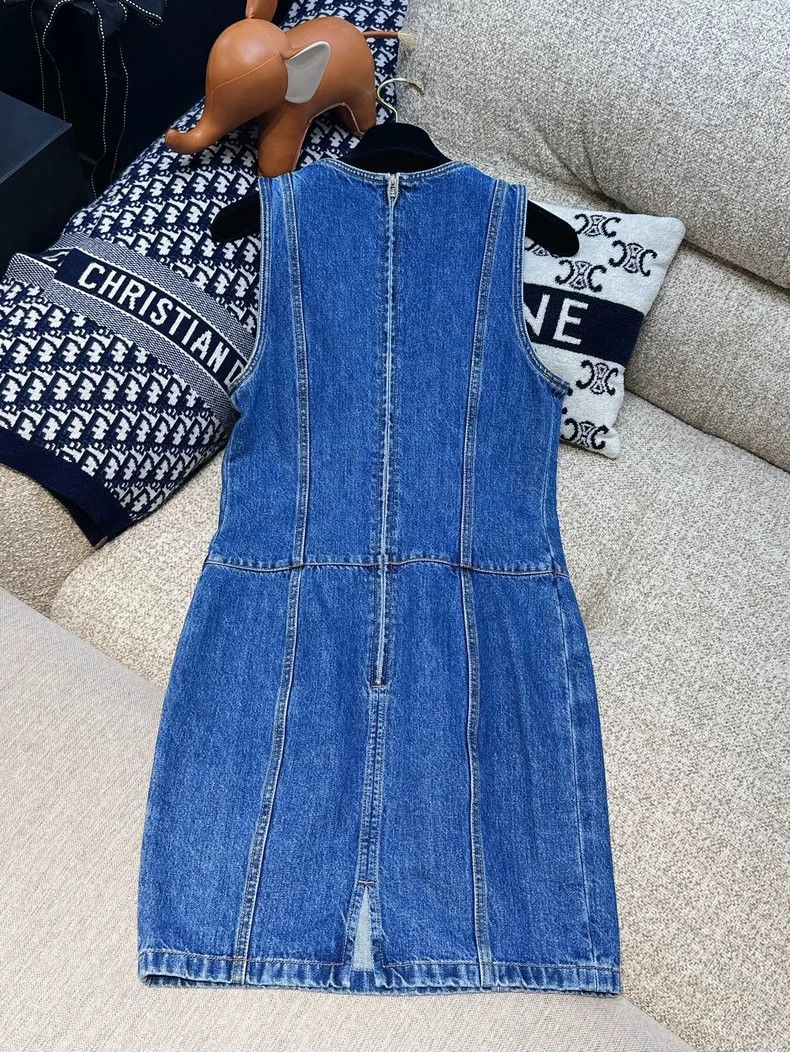Chanel Chanel 22K autumn and winter blue jewel buckle sleeveless Size XXS / US 00 / IT 34 - 2 Thumbnail