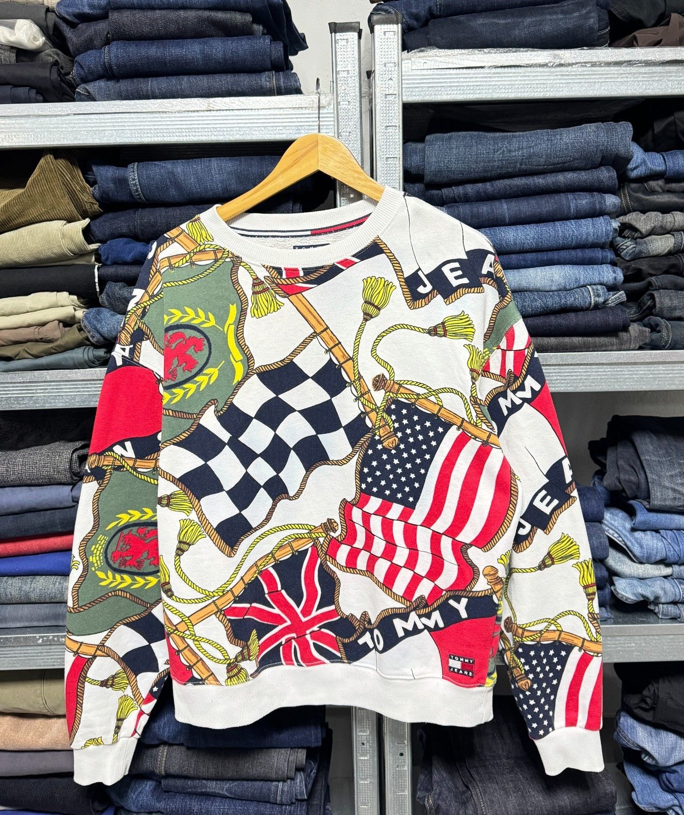 Tommy Jeans Tommy Jeans Old Stock 90s Flag Crewneck Sweatshirt Size US M / EU 48-50 / 2 - 3 Thumbnail