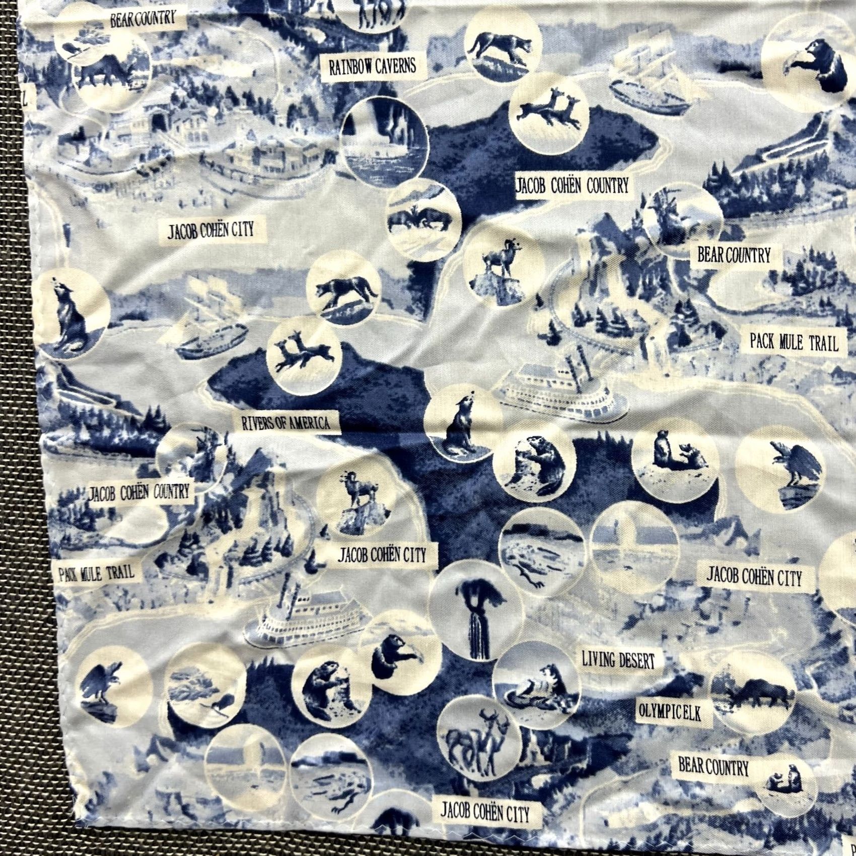 Jacob Cohen Jacob Cohen Hankerchief 22x22 Cotton Silk Warewolf Deer Snow AOP Winter Size ONE SIZE - 5 Thumbnail