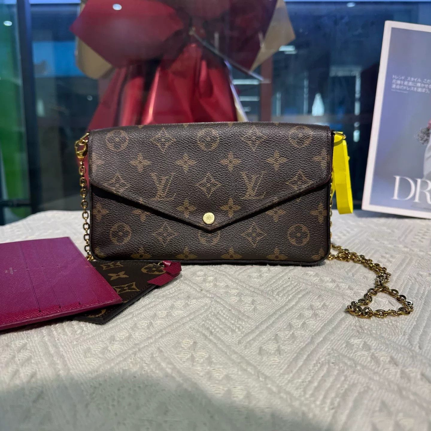 Louis Vuitton Pre-loved Bag Very good condition Size ONE SIZE - 1 Thumbnail
