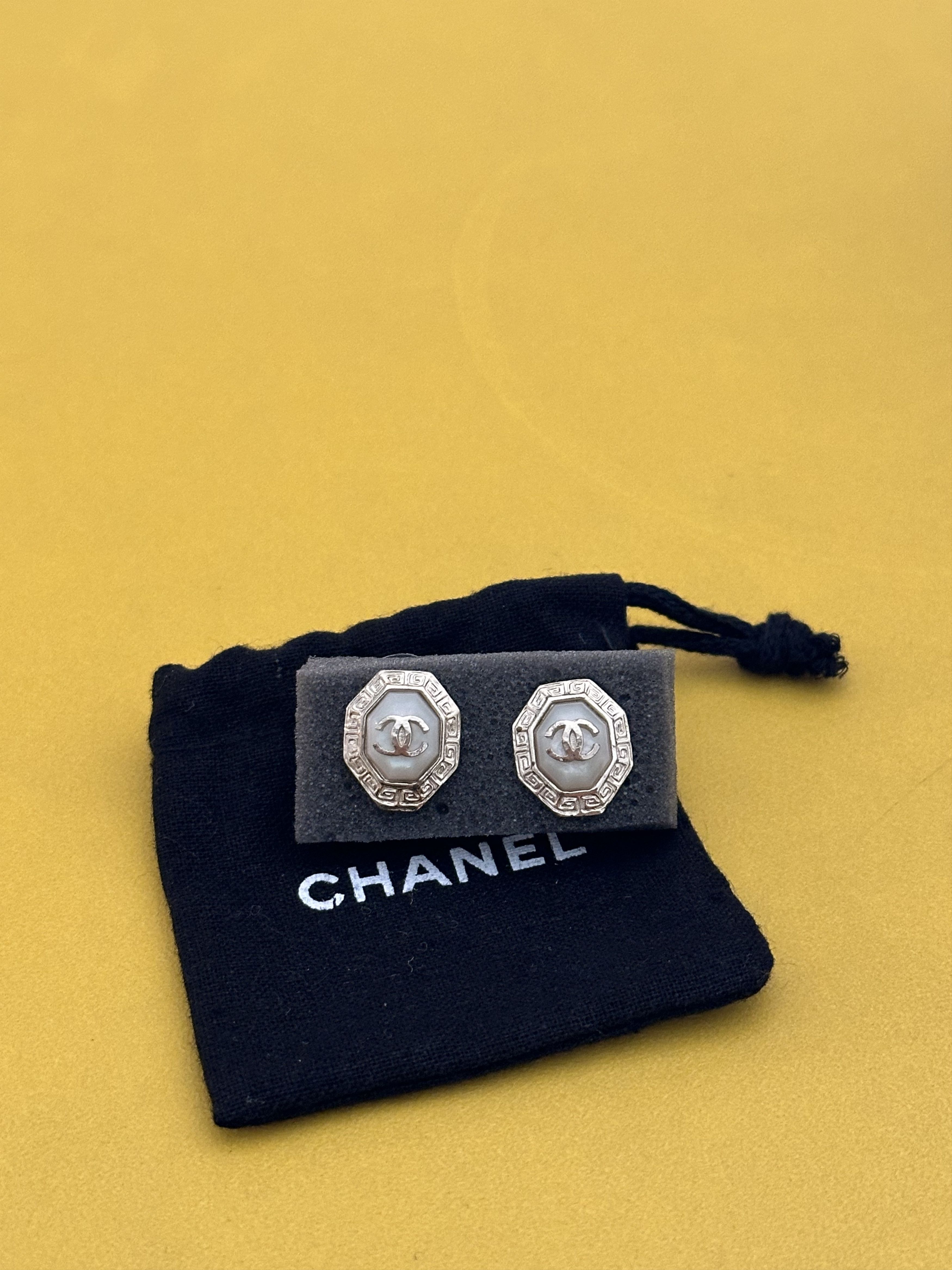 CHANEL EARRINGS STONE COCOMARK