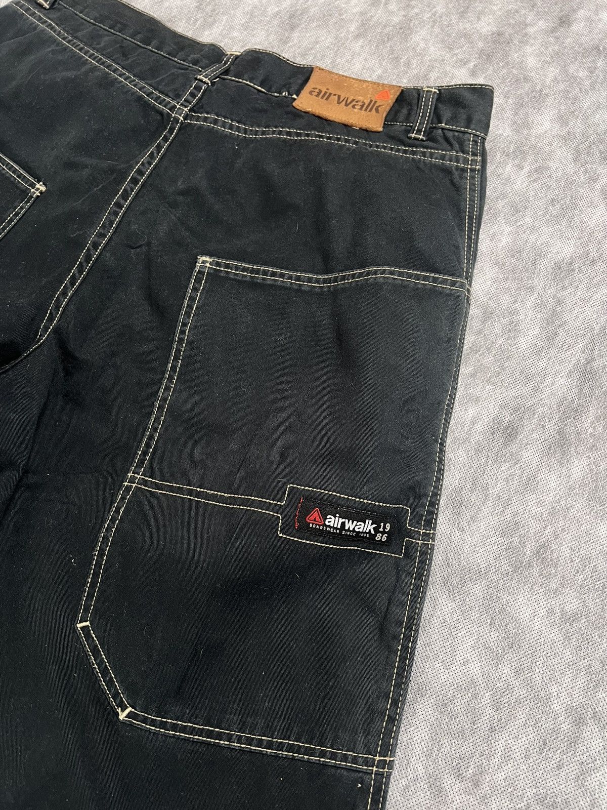 Airwalk Vintage Airwalk Baggy Style Jean Shorts Size US 34 / EU 50 - 10 Thumbnail