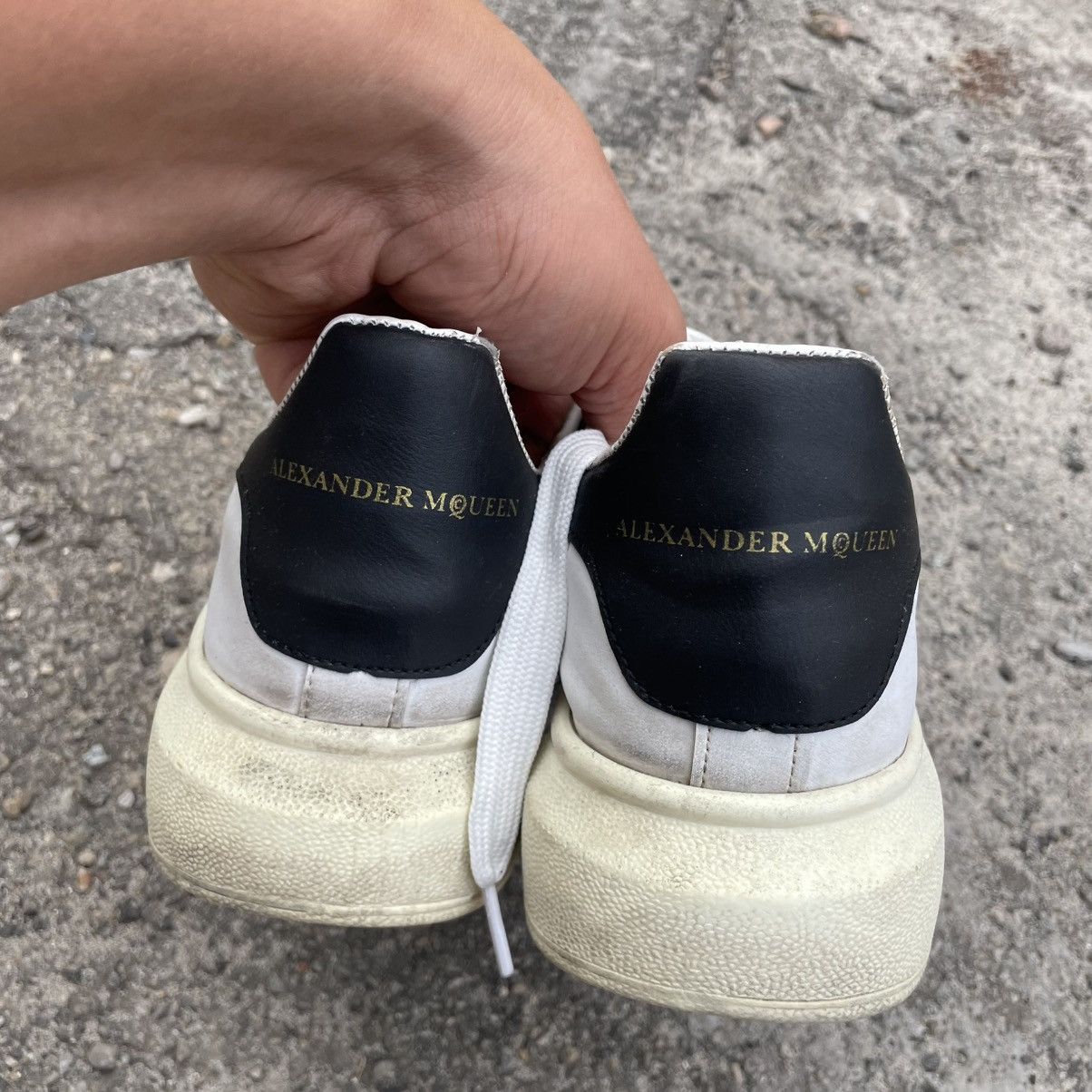 Alexander McQueen Alexander McQueen sneakers low-top leather die shoes Italy Size US 11 / EU 44 - 4 Thumbnail