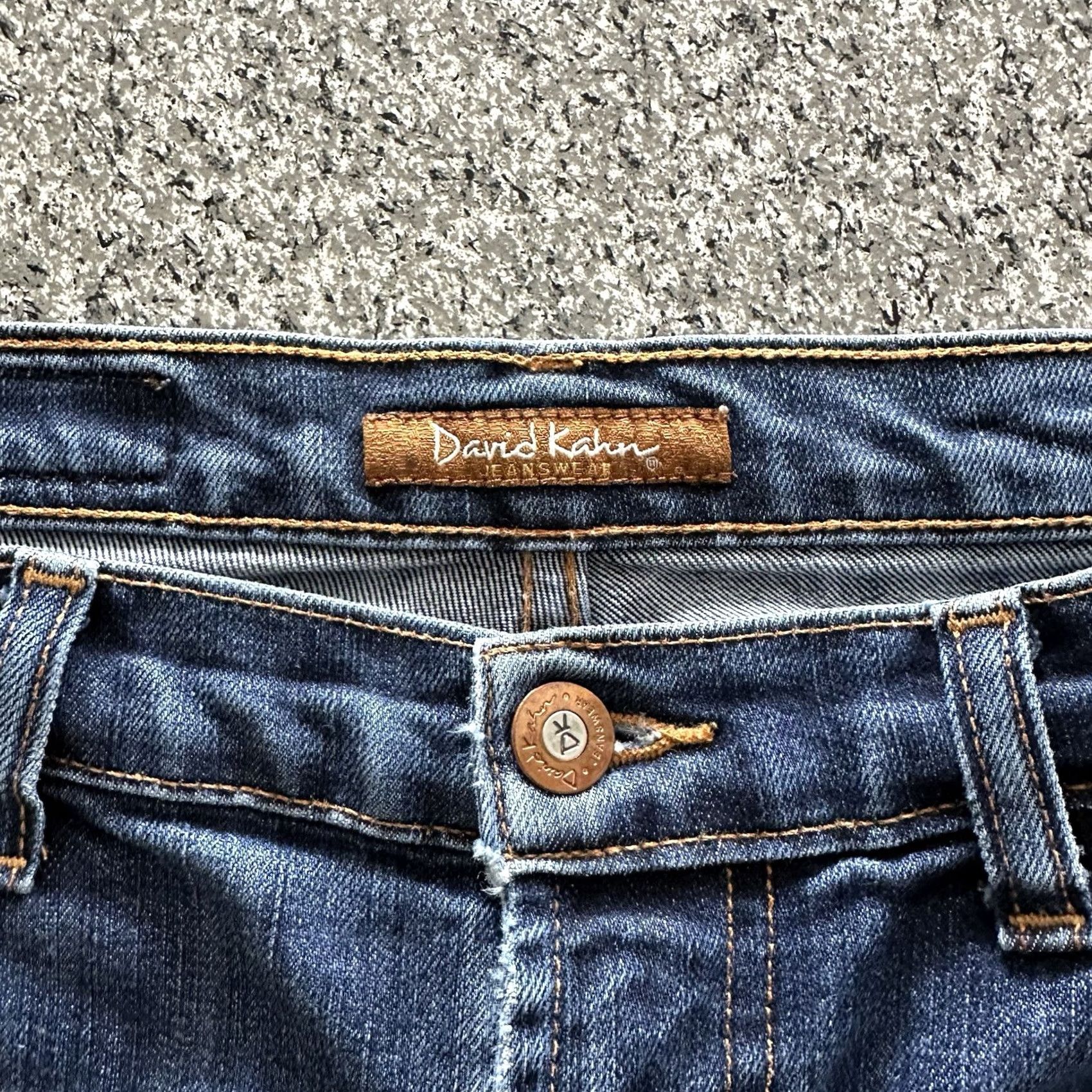 Vintage David Kahn Straight Jeans Women’s 8 Distressed Mid Blue Denim 32x33 USA Tradi tion: Jeans Womens XS-? Size 24" / US 00 / IT 34 - 3 Thumbnail