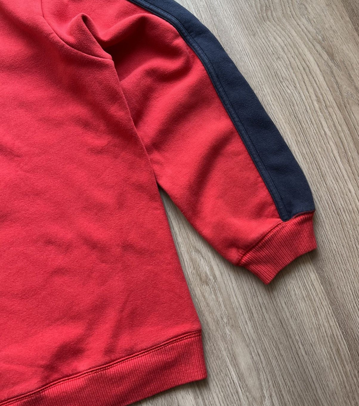 Nike × Vintage Vintage 90s Nike Big Embroidered Logo Red Sweatshirt Y2K Size US L / EU 52-54 / 3 - 11 Thumbnail