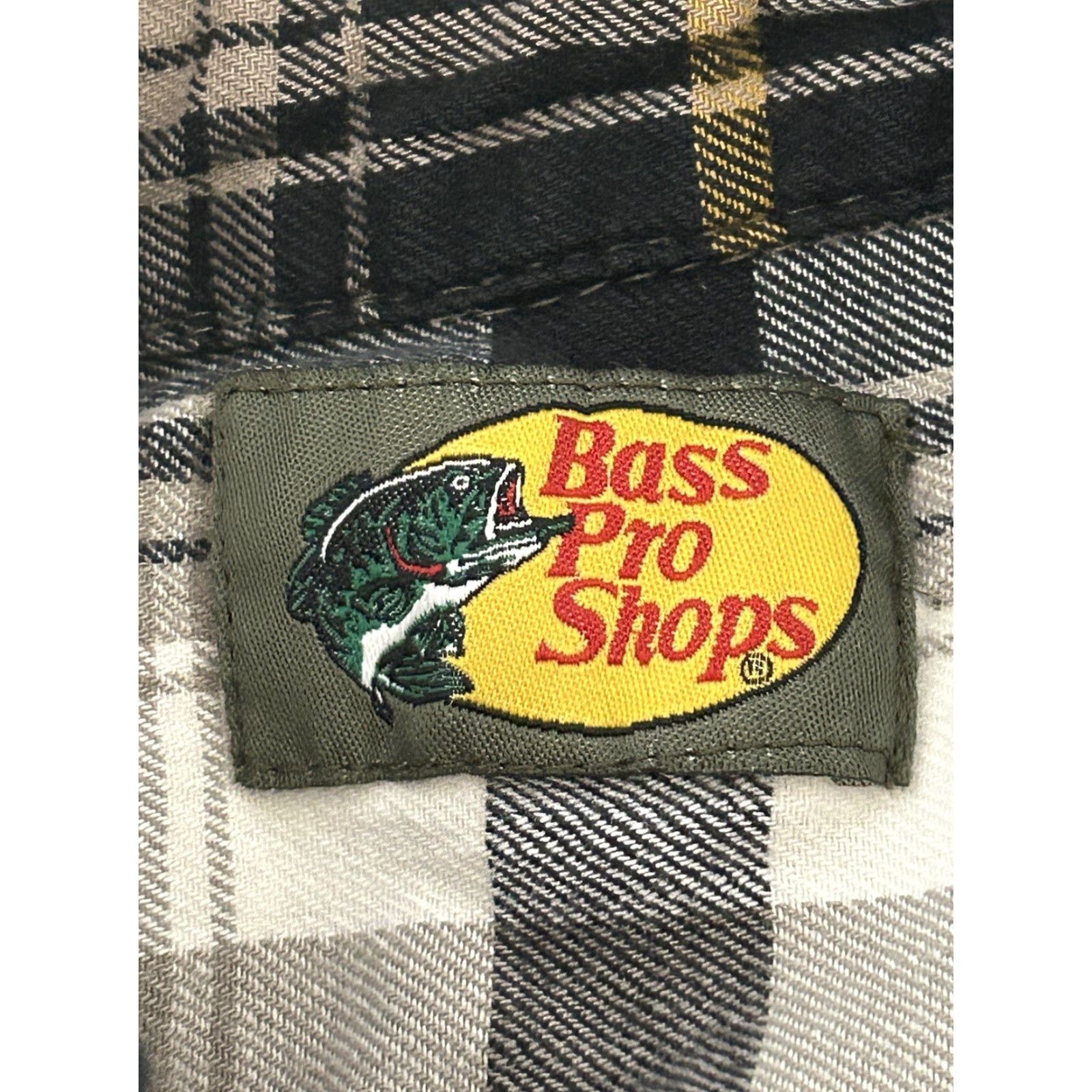 Bass Pro Shops Bass Pro Shops Mens Shirt Button-Up Flannel Plaid Long Sleeve Size Large Gray Size US L / EU 52-54 / 3 - 4 Thumbnail