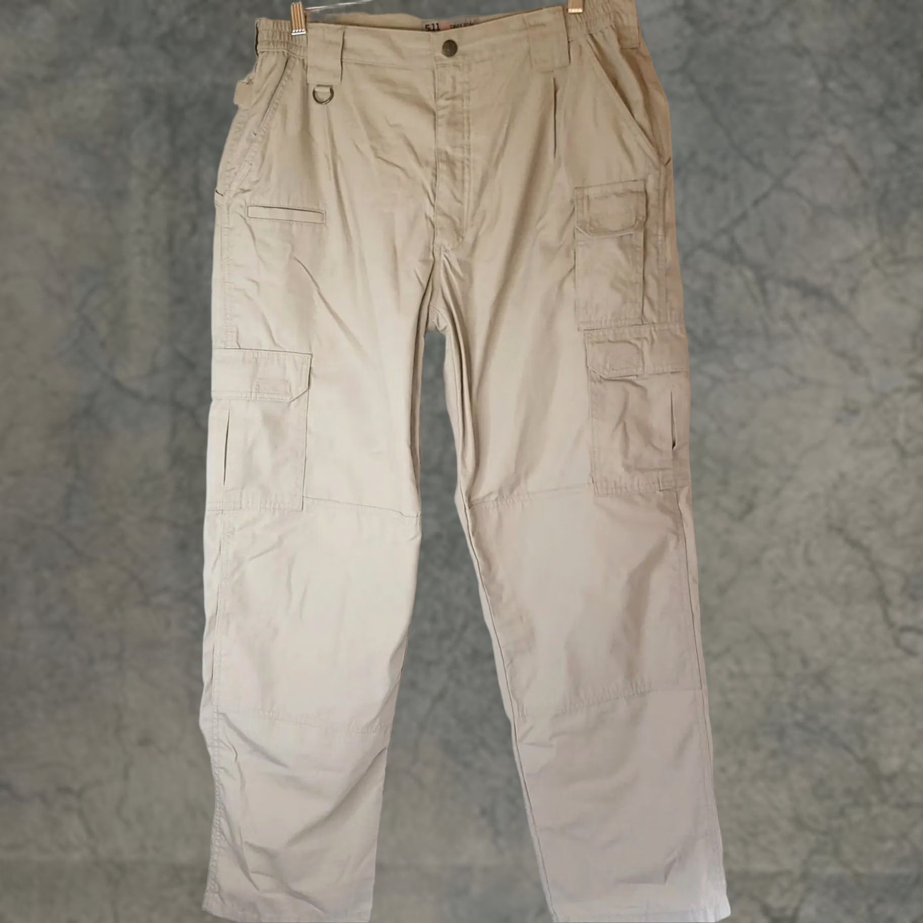 Vintage 5.11 Tactical Pants Mens 36x32 Beige Cargo Patrol 511 Military Shooting Pants Regular 36 Beige Army Outdoor Cargo Pocket Elastic Waist Pockets Logo Size US 36 / EU 52 - 1 Thumbnail