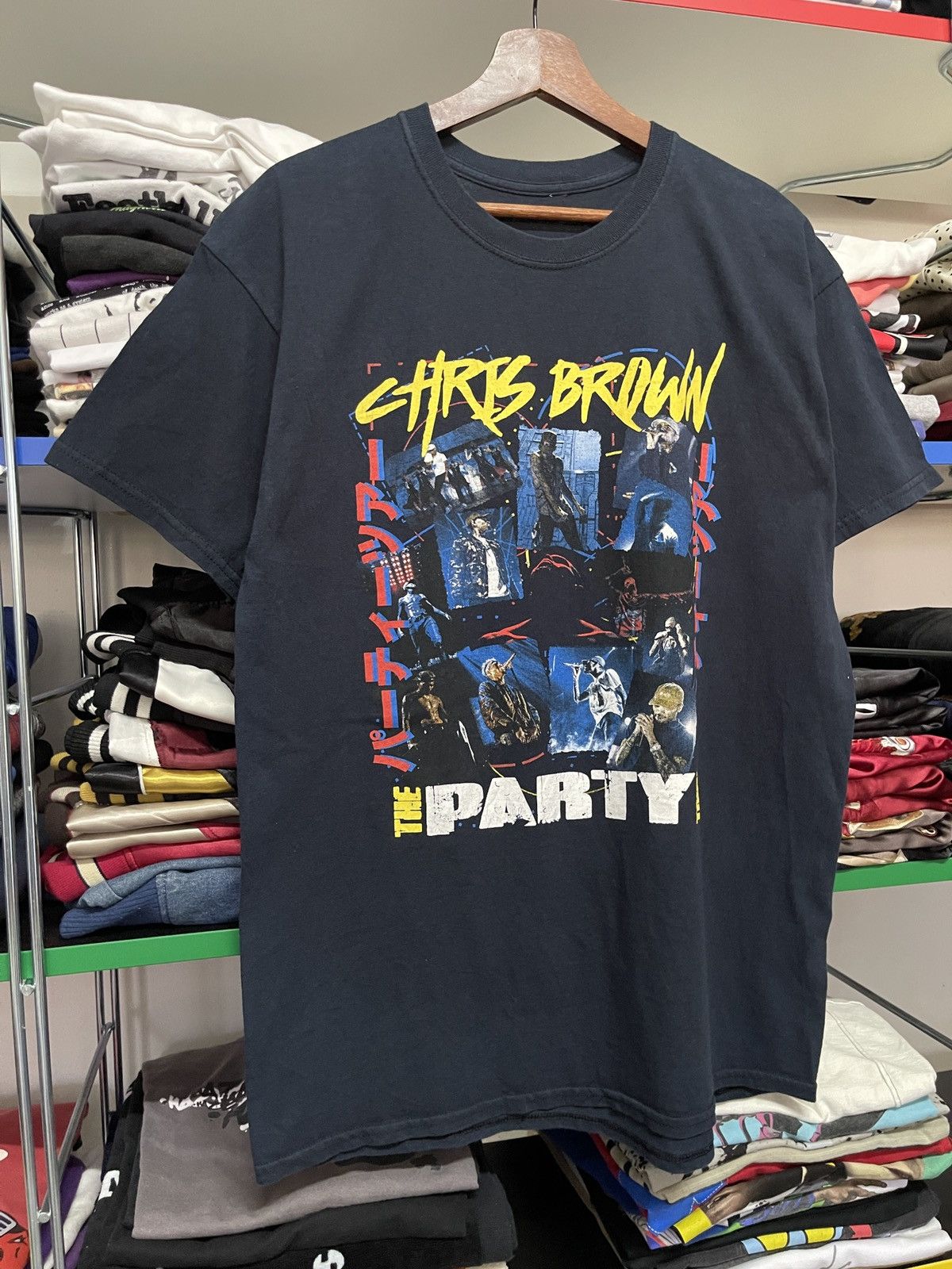 Band Tees Vintage Chris Brown The Party Tour Band Tee Size US M / EU 48-50 / 2 - 3 Thumbnail