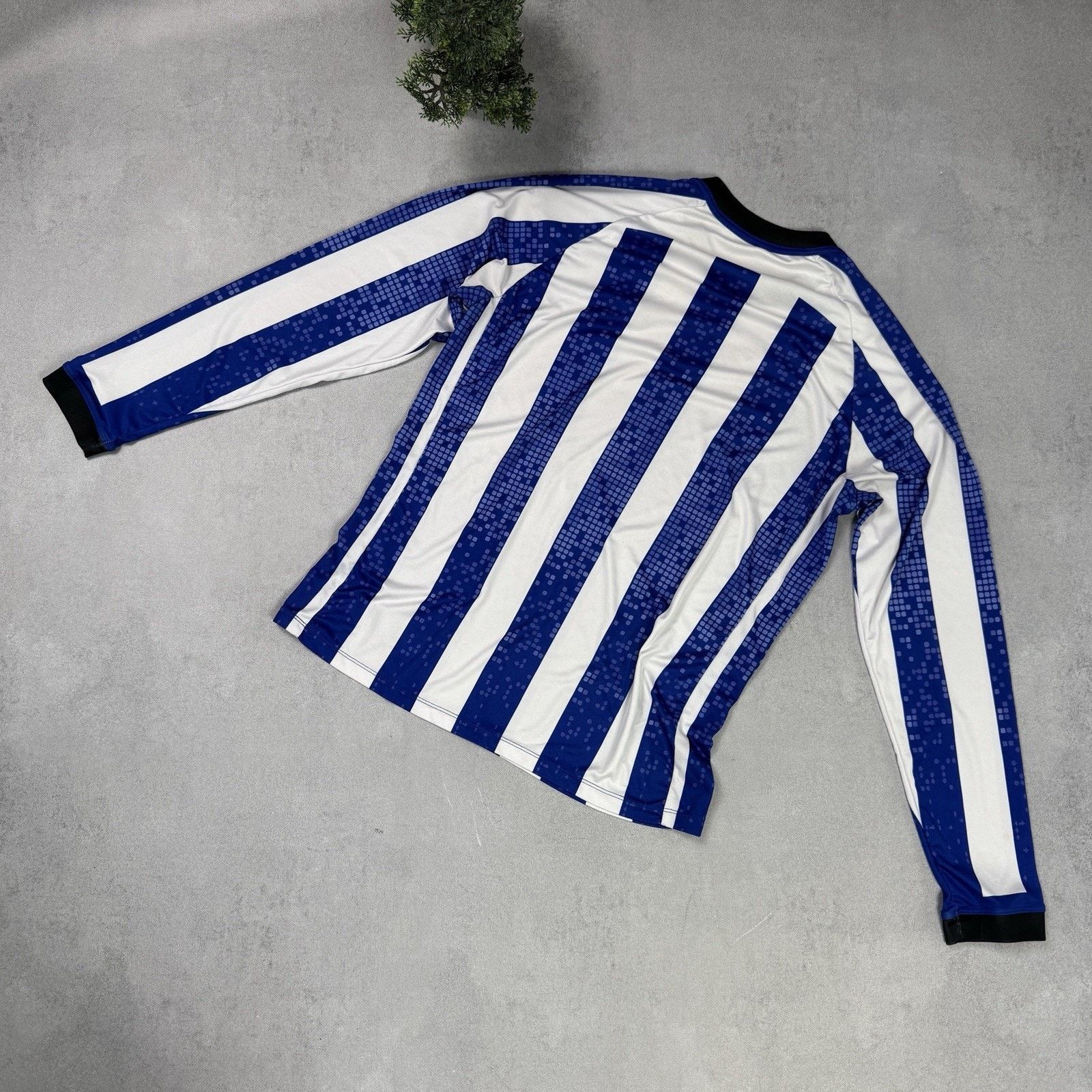 Vintage Sheffield Wednesday Home Football Shirt 2019/2020 Size US L / EU 52-54 / 3 - 16 Thumbnail