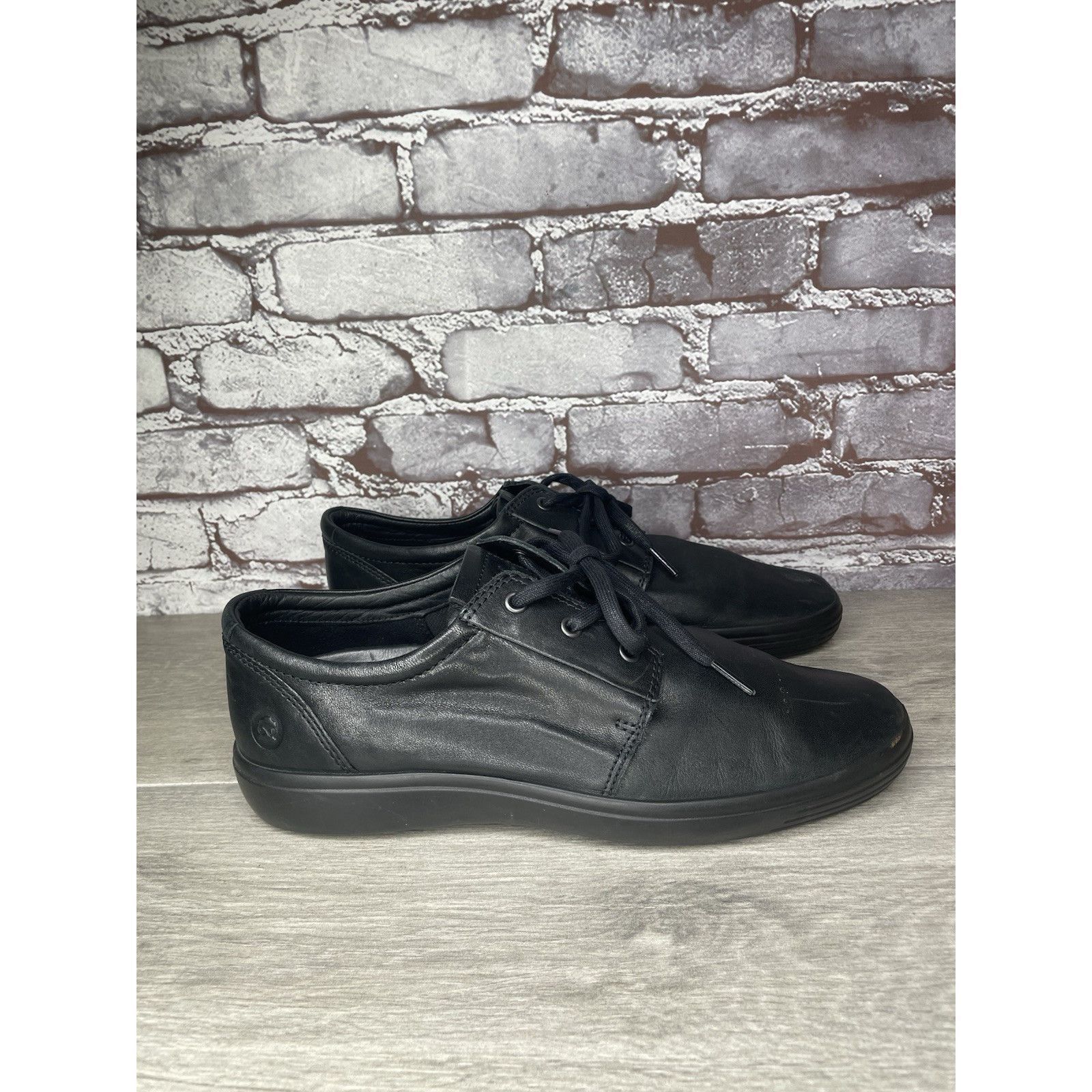 Ecco ECCO Danish Design Black Leather Triple Black Casual Sneaker Size US 10 / EU 43 - 5 Thumbnail