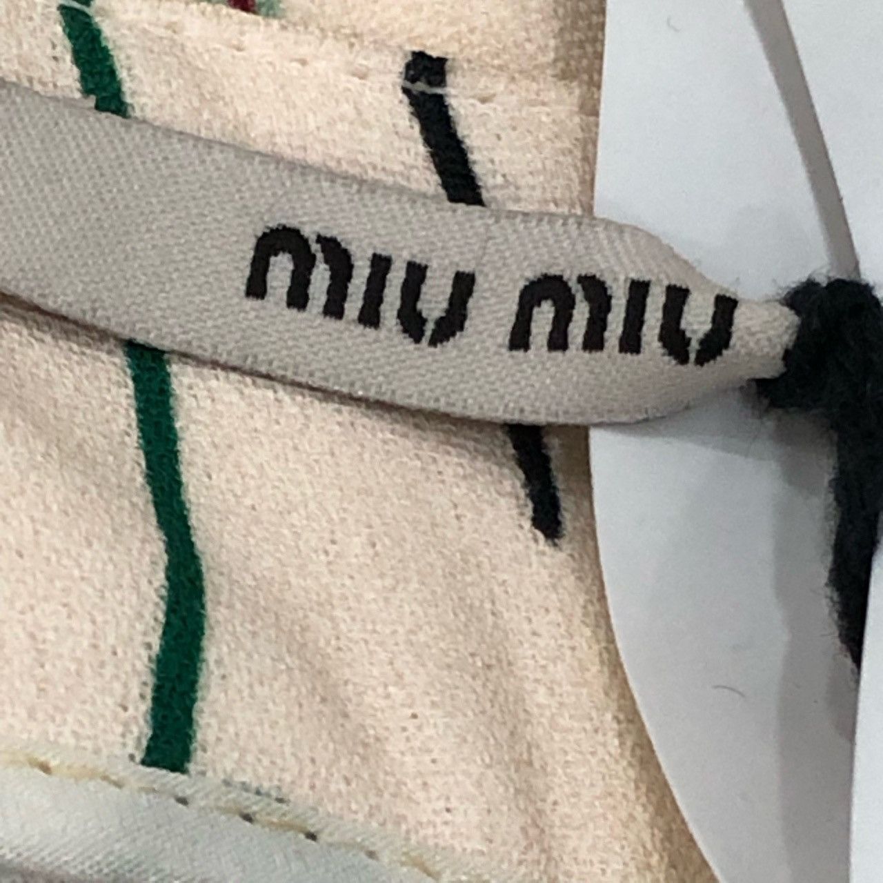 Miu Miu MiuMiu Floral Print Beige Casual Shorts Size 27" / US 4 / IT 40 - 5 Thumbnail