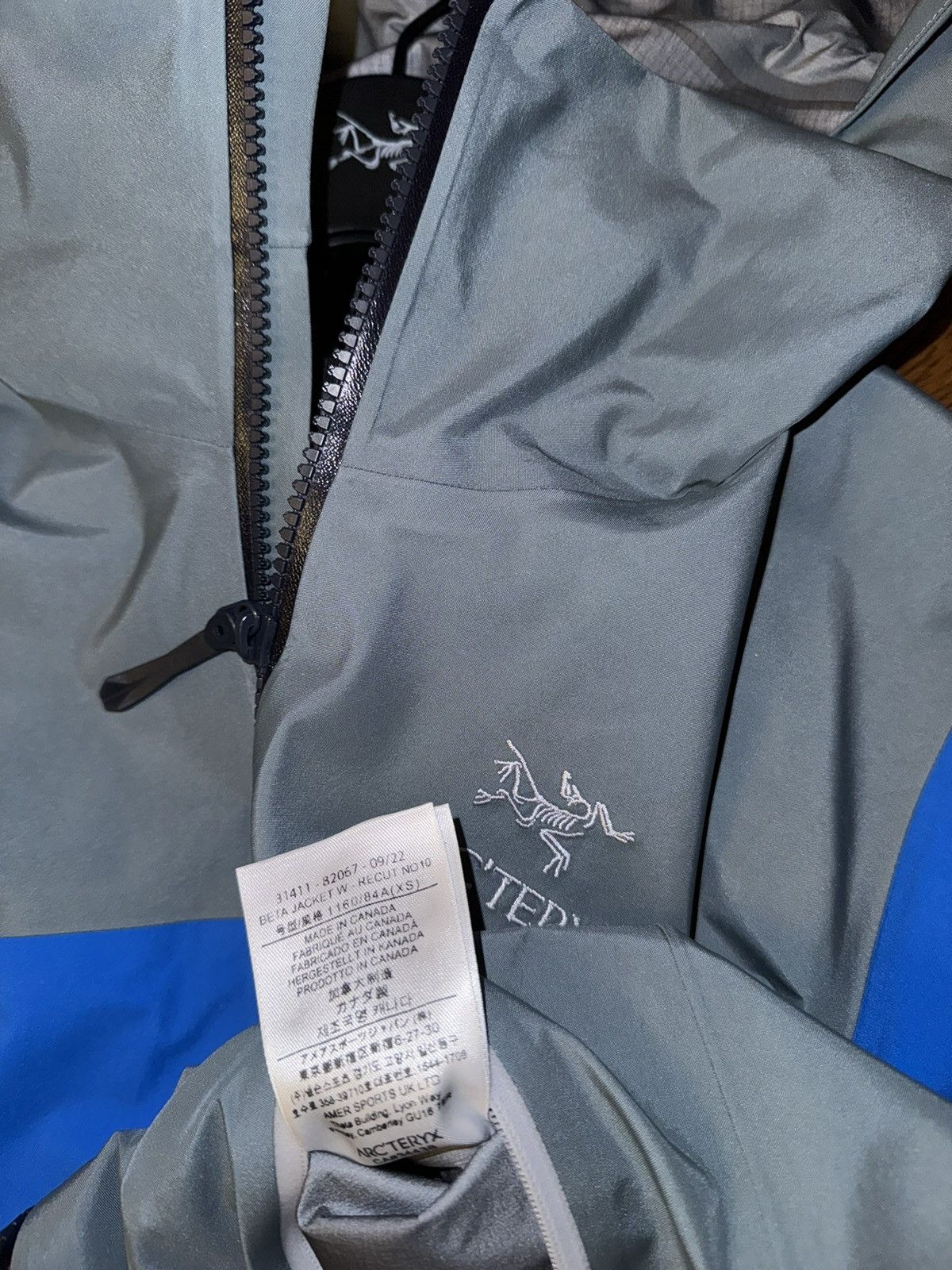 Arc'teryx Arc’teryx Beta Recut Jacket #10 Proteus/ Boulder Size XS / US 0-2 / IT 36-38 - 7 Thumbnail