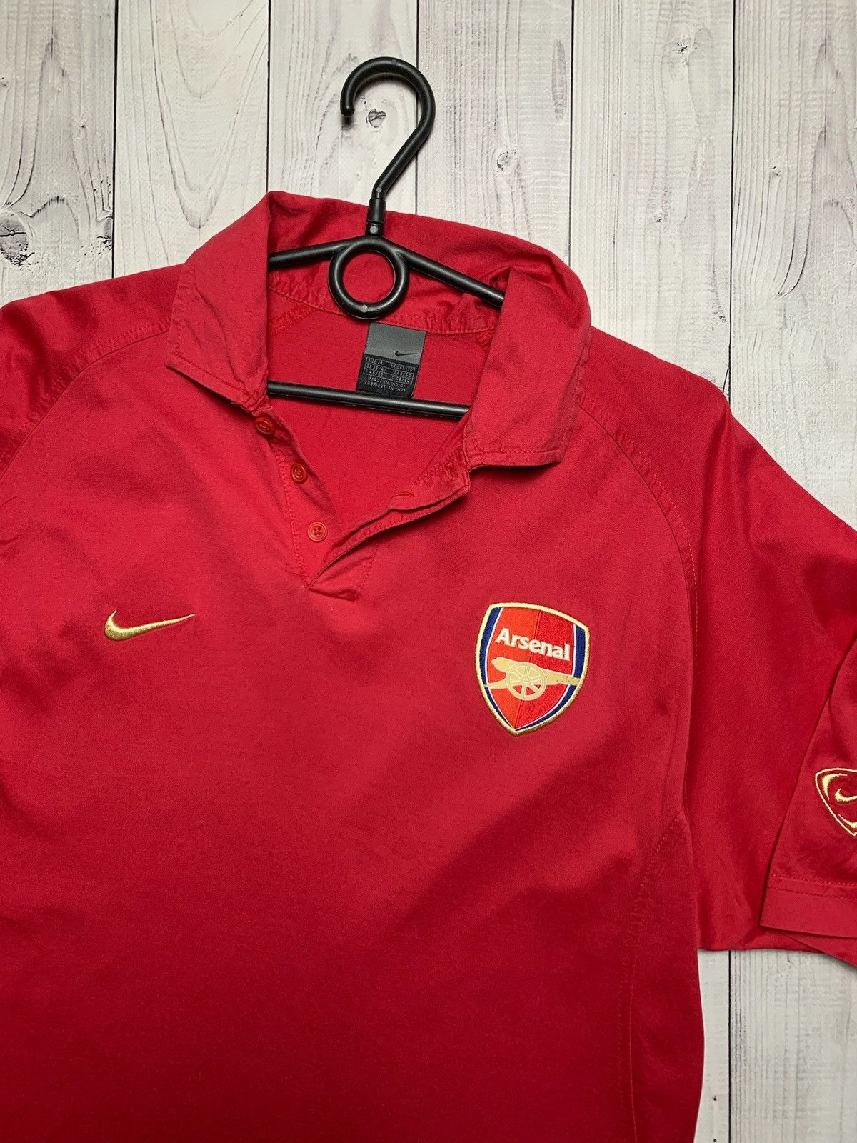 Nike × Vintage Vintage red Arsenal soccer polo size M red Size US M / EU 48-50 / 2 - 2 Thumbnail