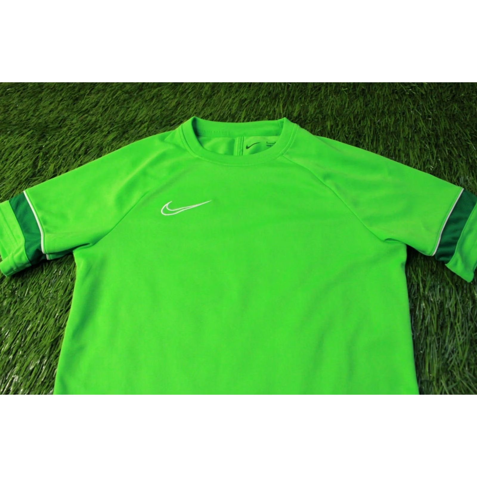 Nike Nike Academy Dri-FIT Shirt Men S Green/White Football Jersey Short Sleeve T-Shirt 2022 Nike Dri-FIT Size US S / EU 44-46 / 1 - 2 Thumbnail